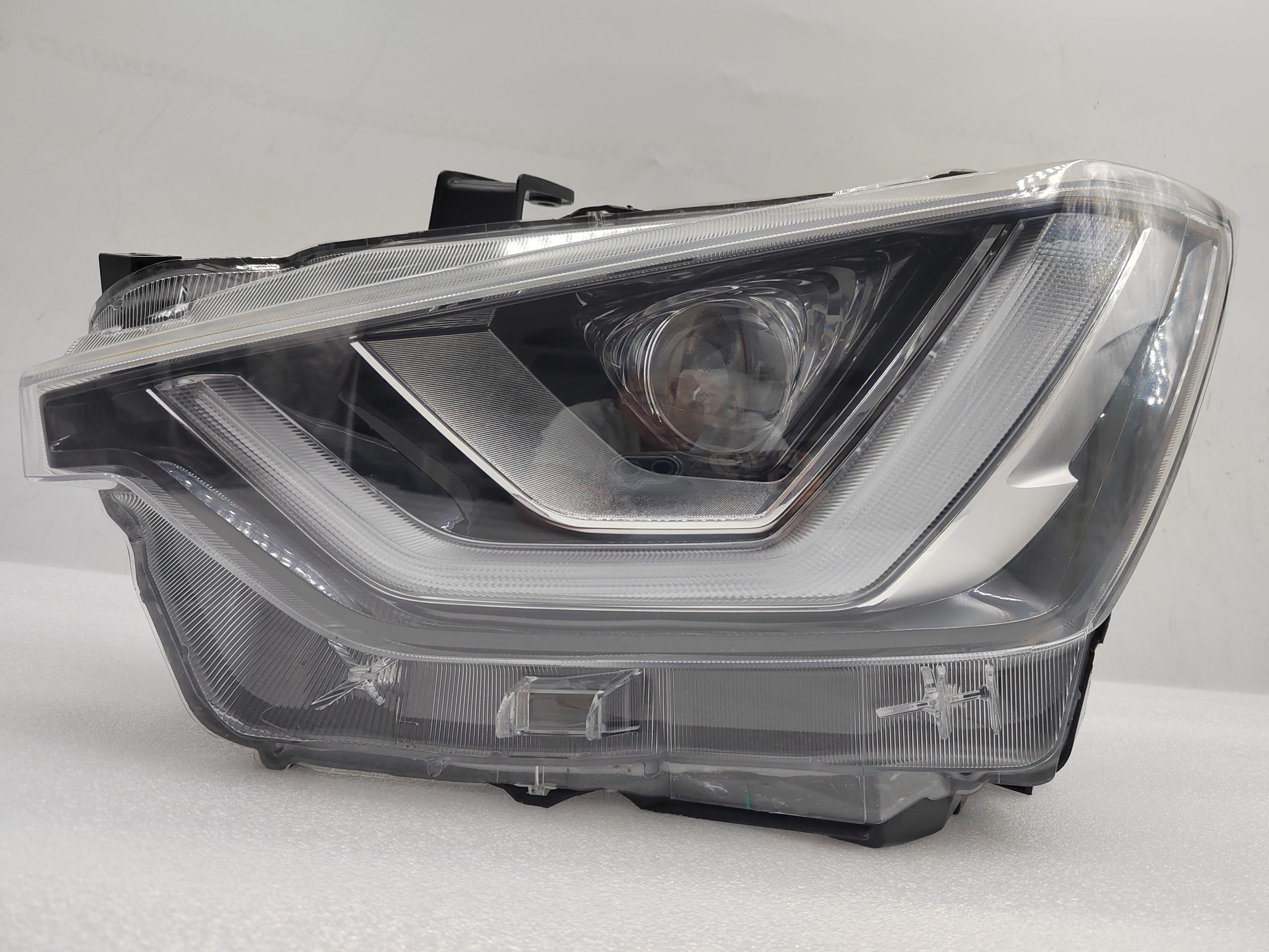 ISUZU D-MAX 2020-2023 LED L.H.S HEADLIGHT ASSEMBLY