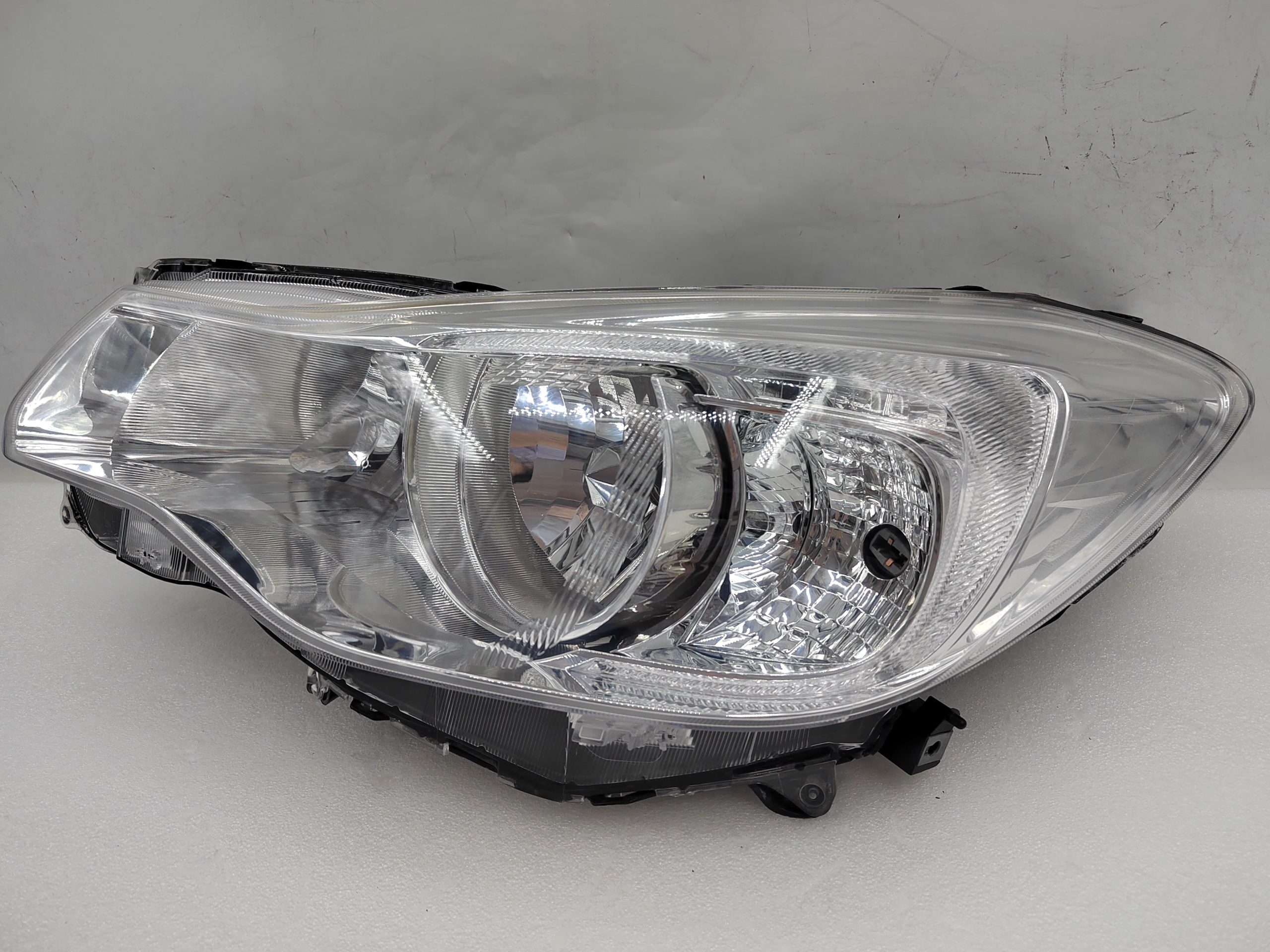 SUBARU IMPREZA XV 2012-2016 HALOGEN L.H.S HEADLIGHT ASSEMBLY