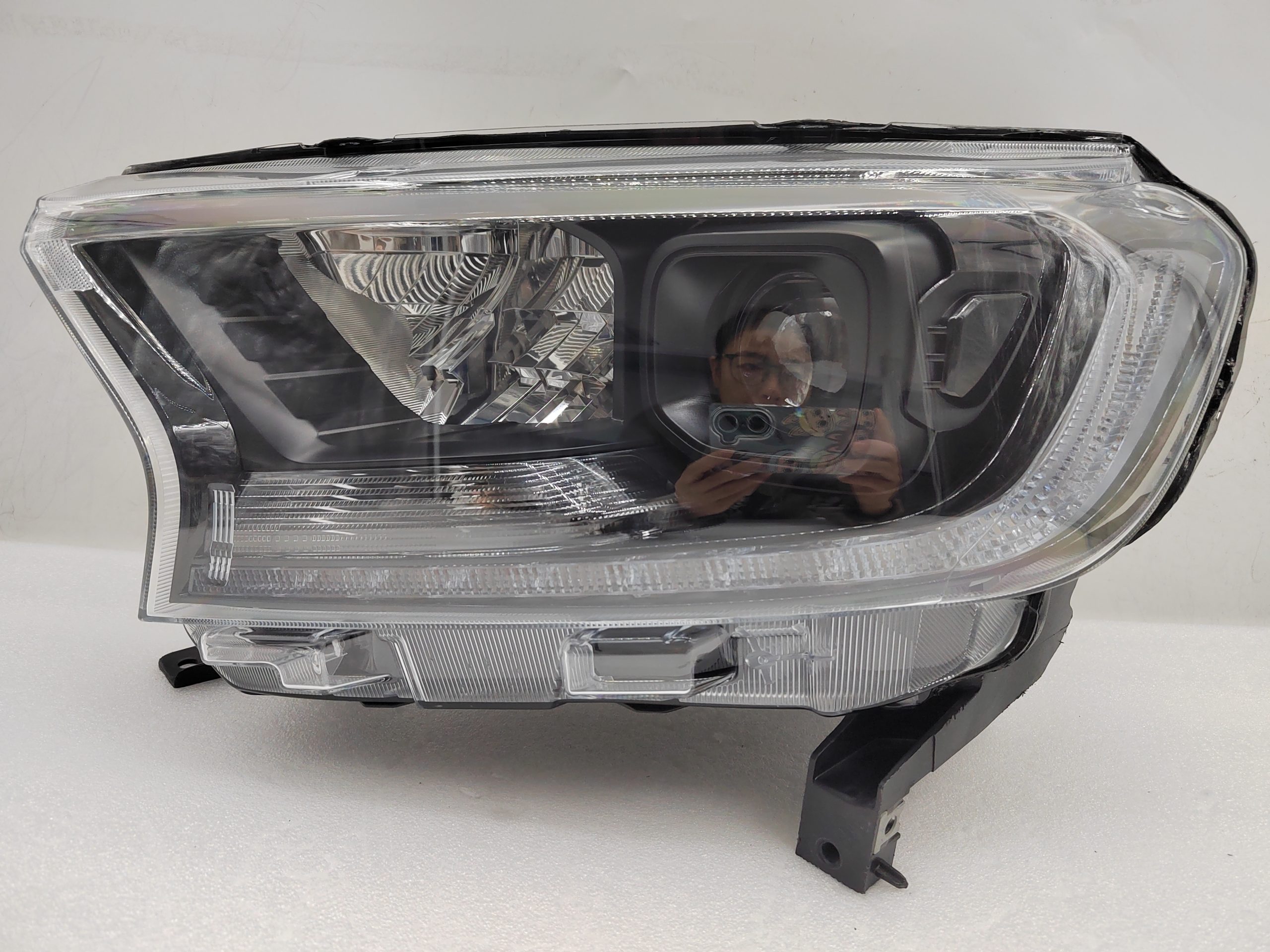 FORD EVEREST RANGER 2020-2021 LED L.H.S HEADLIGHT ASSEMBLY