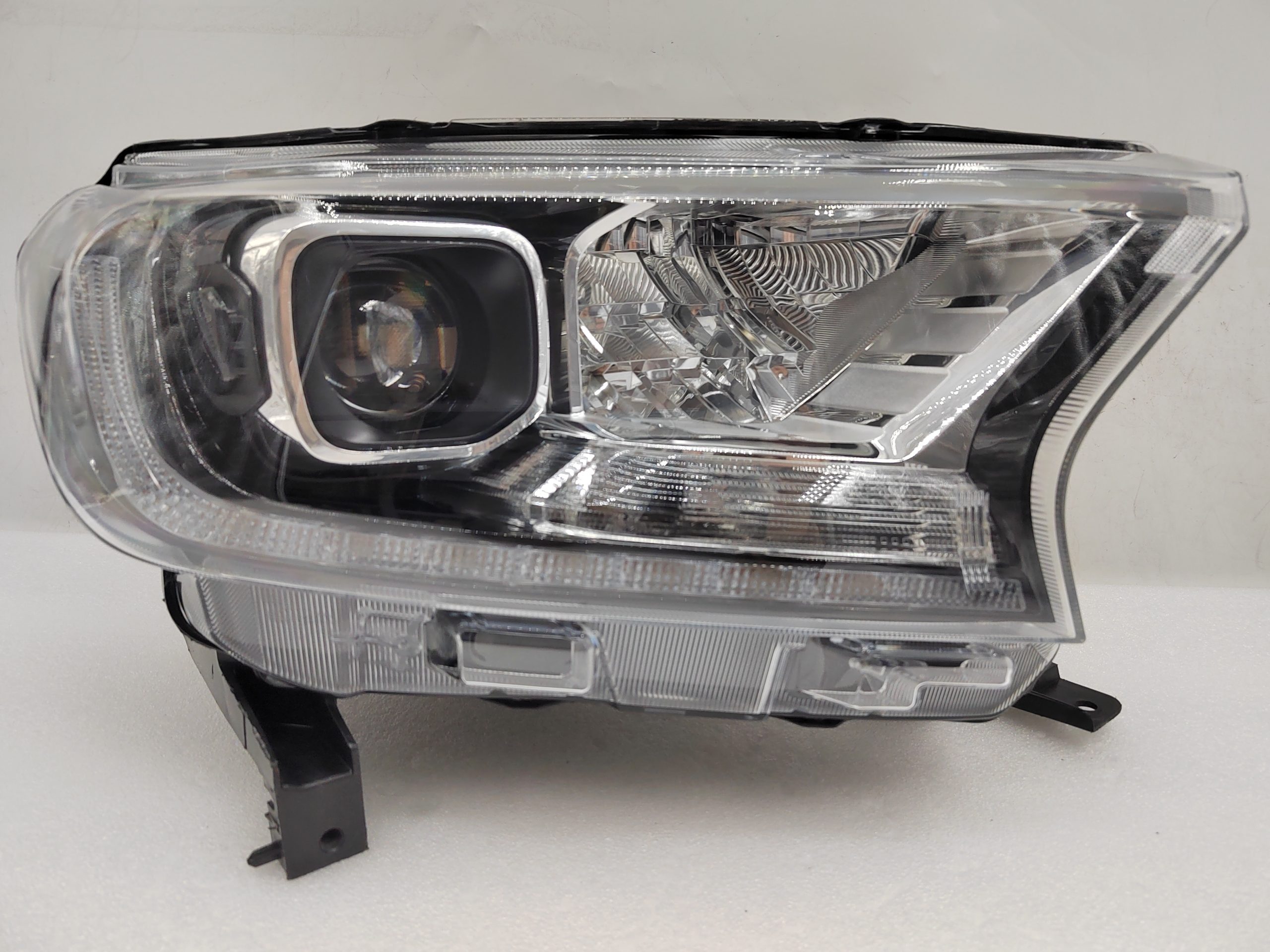 FORD EVEREST RANGER 2020-2021 LED R.H.S HEADLIGHT ASSEMBLY