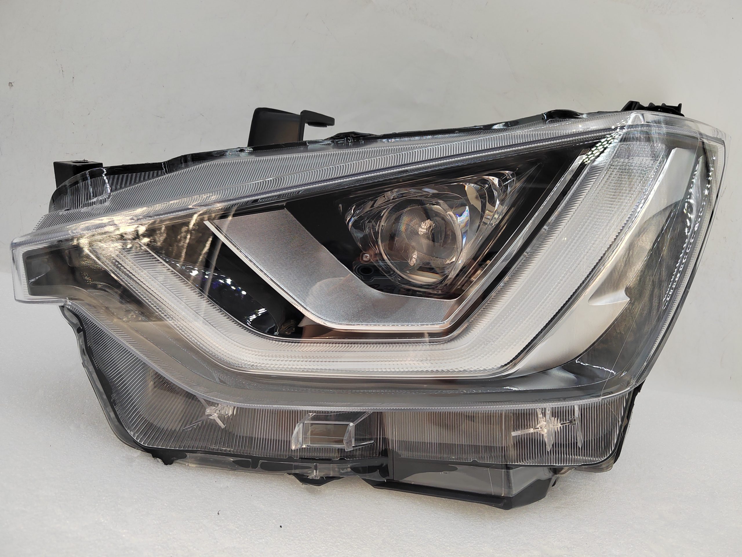 ISUZU D-MAX 2020-2023 LED L.H.S HEADLIGHT ASSEMBLY