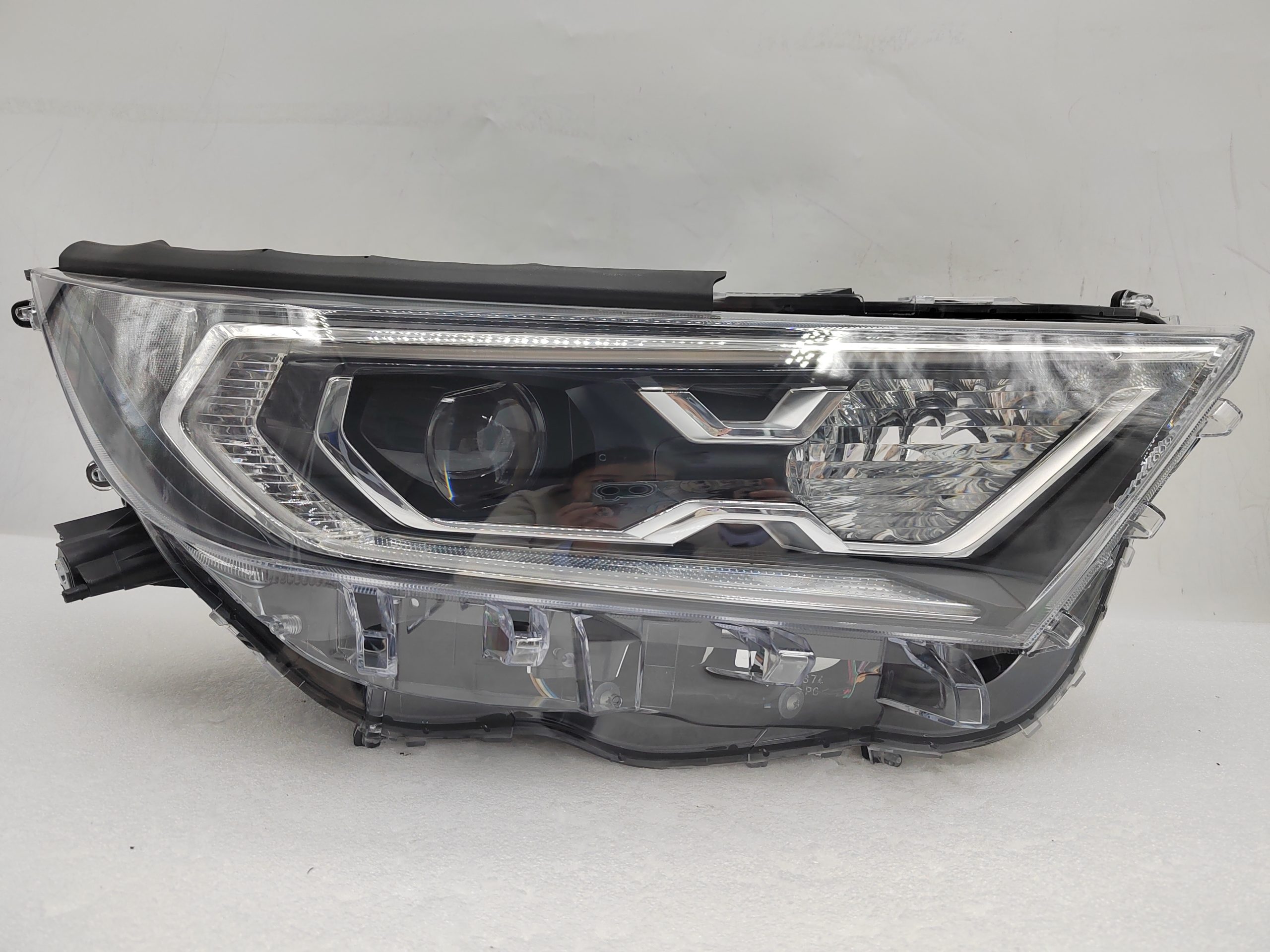 TOYOTA RAV4 V XA50 2019-2021 LED R.H.S HEADLIGHT ASSEMBLY