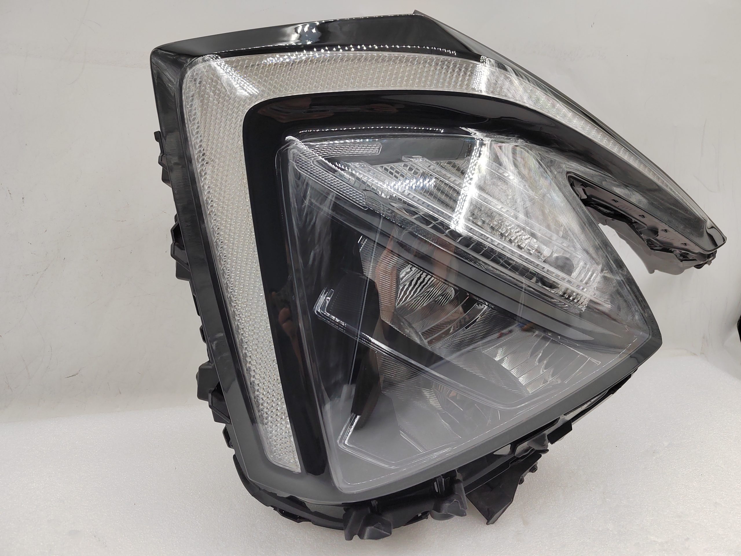 KIA SPORTAGE 2022-2024 LED L.H.S HEADLIGHT ASSEMBLY