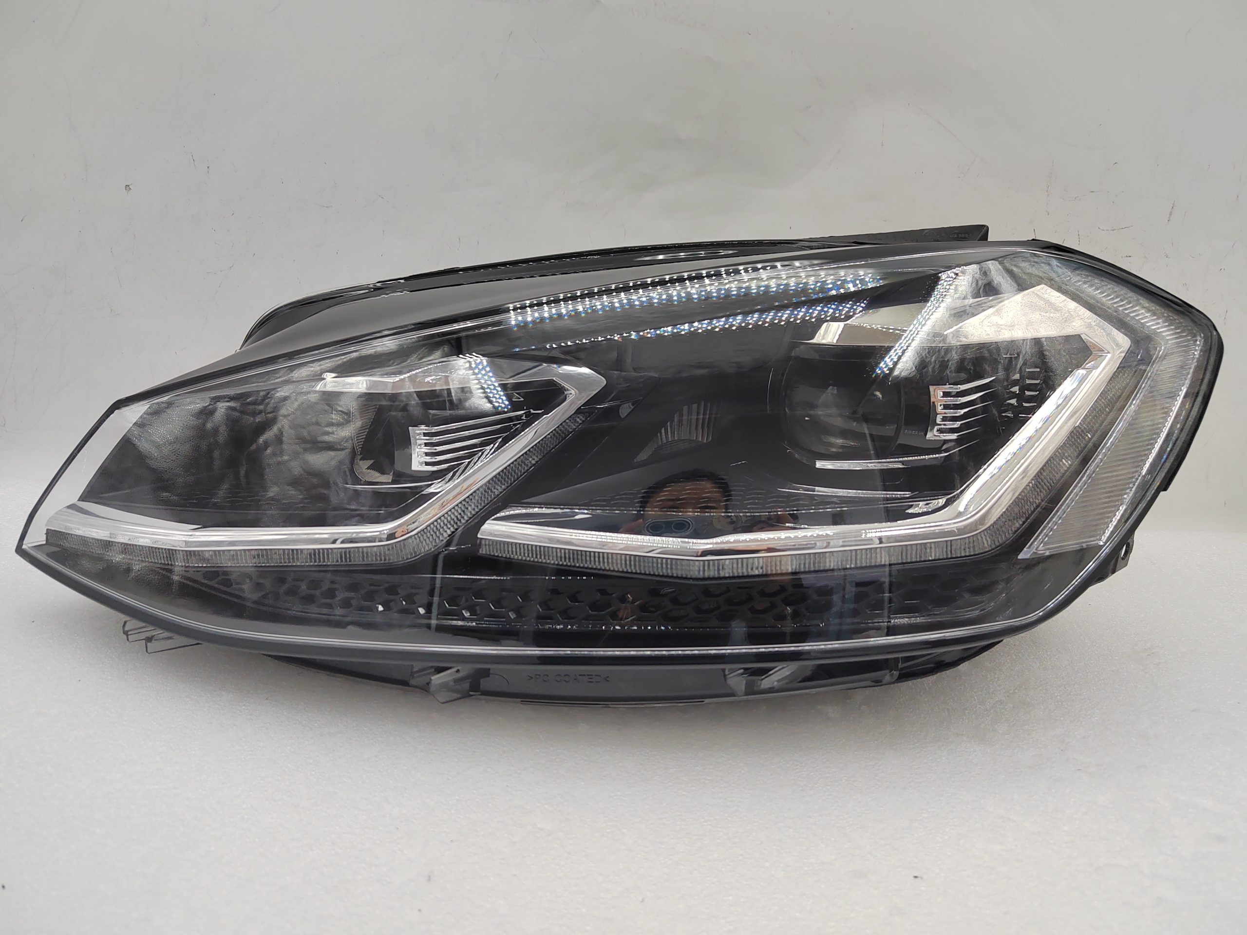 VOLKSWAGEN GOLF 2017-2019 LED L.H.S HEADLIGHT ASSEMBLY