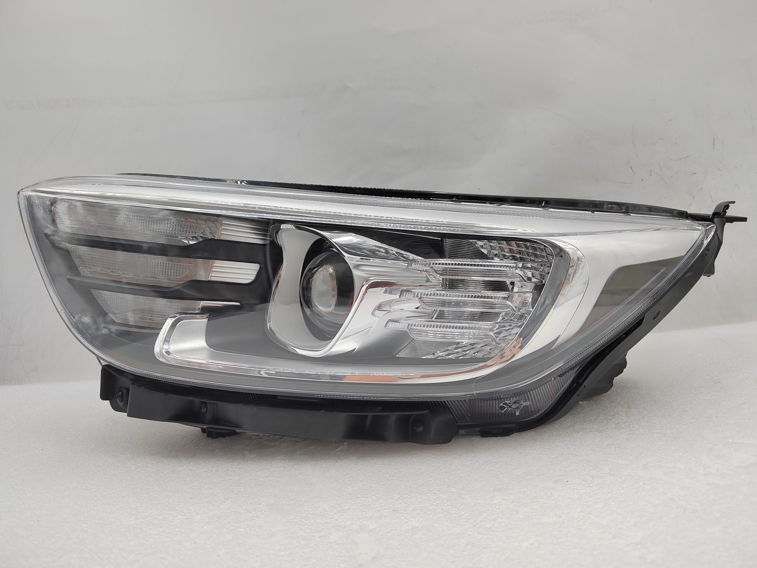 KIA STONIC 2021-2023 HALOGEN L.H.S HEADLIGHT ASSEMBLY