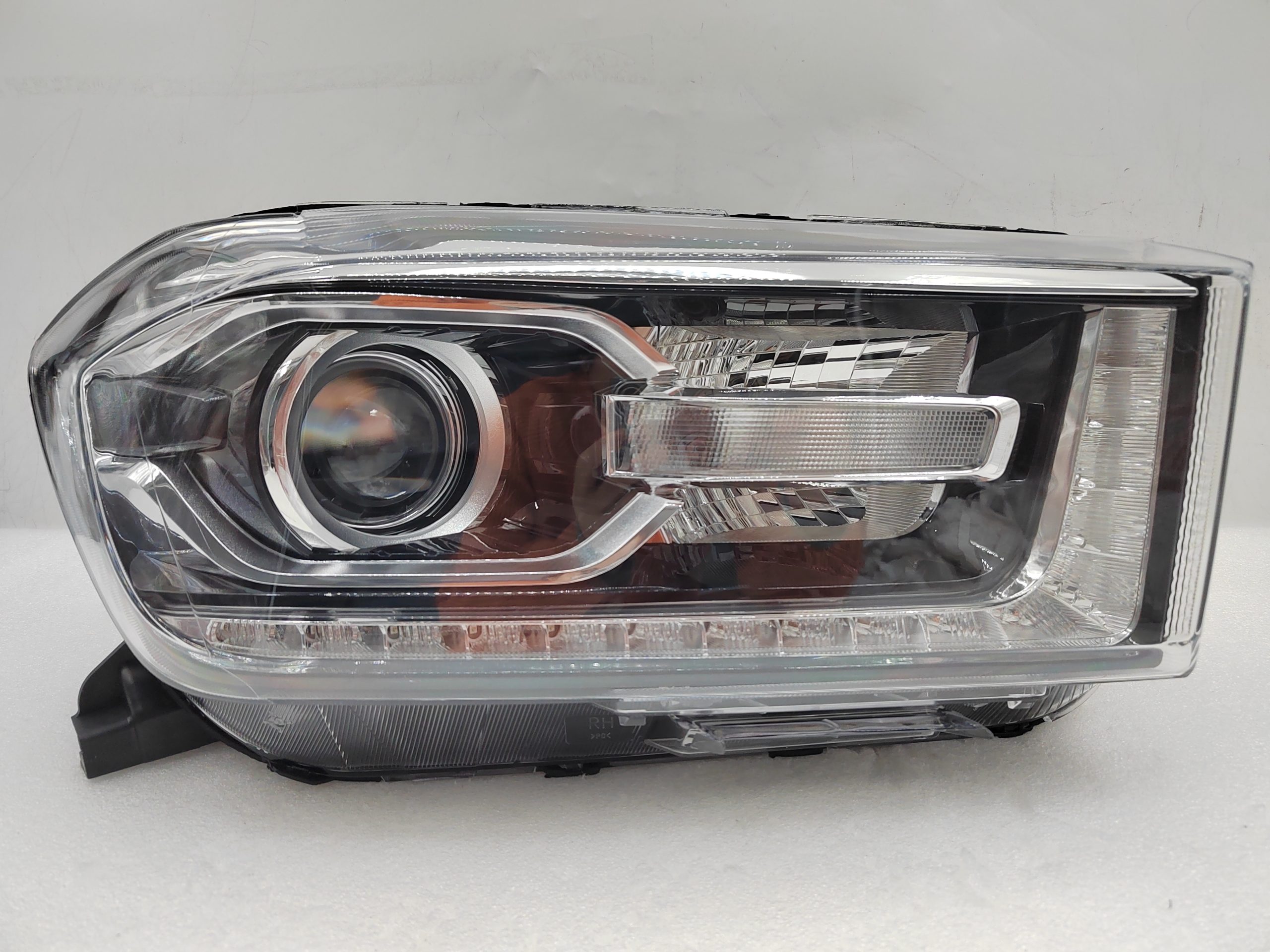 MAXUS LDV T60 2017-2020 LED R.H.S HEADLIGHT ASSEMBLY