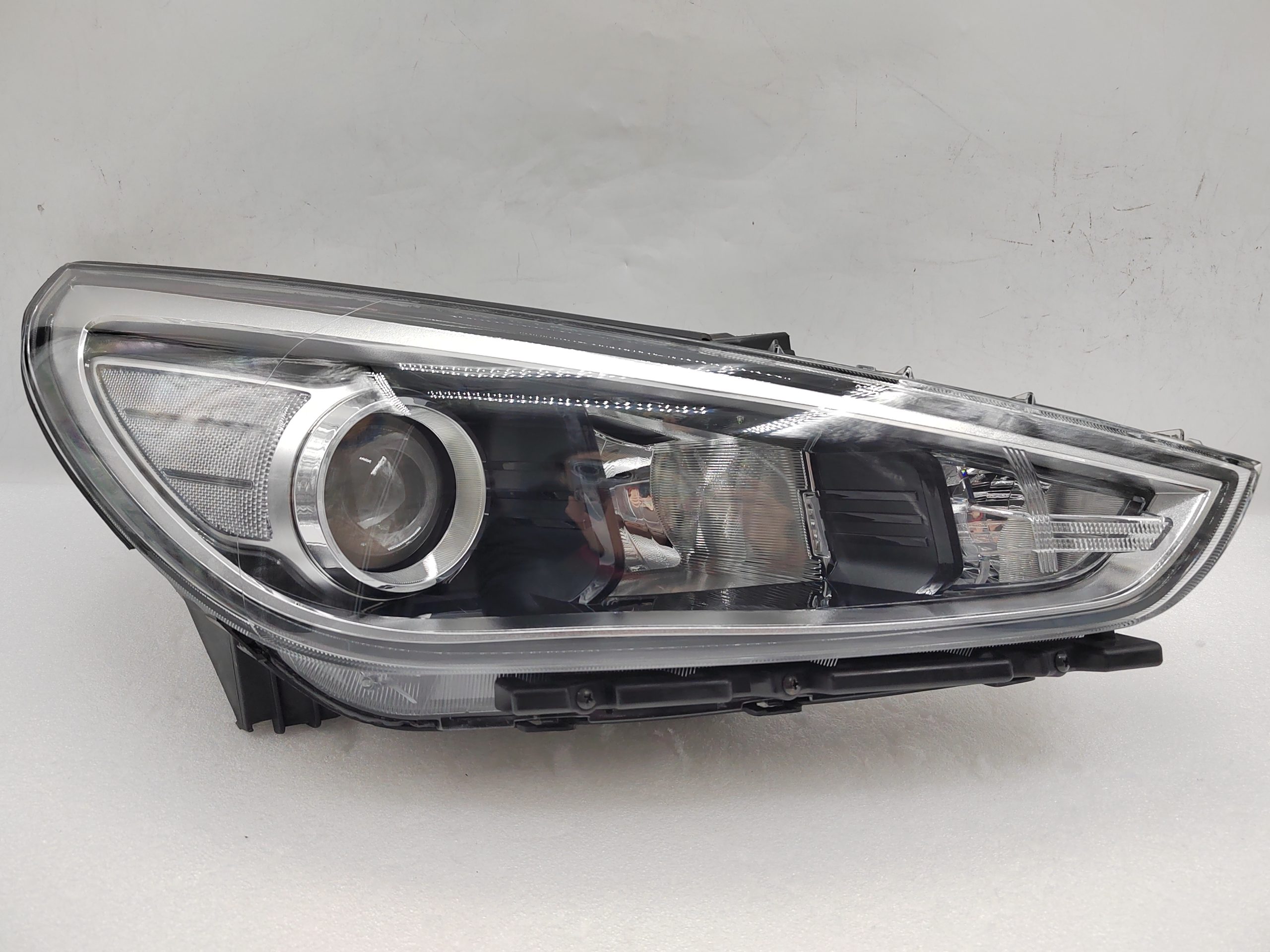 HYUNDAI I30 GO 2017-2019 HALOGEN R.H.S HEADLIGHT ASSEMBLY