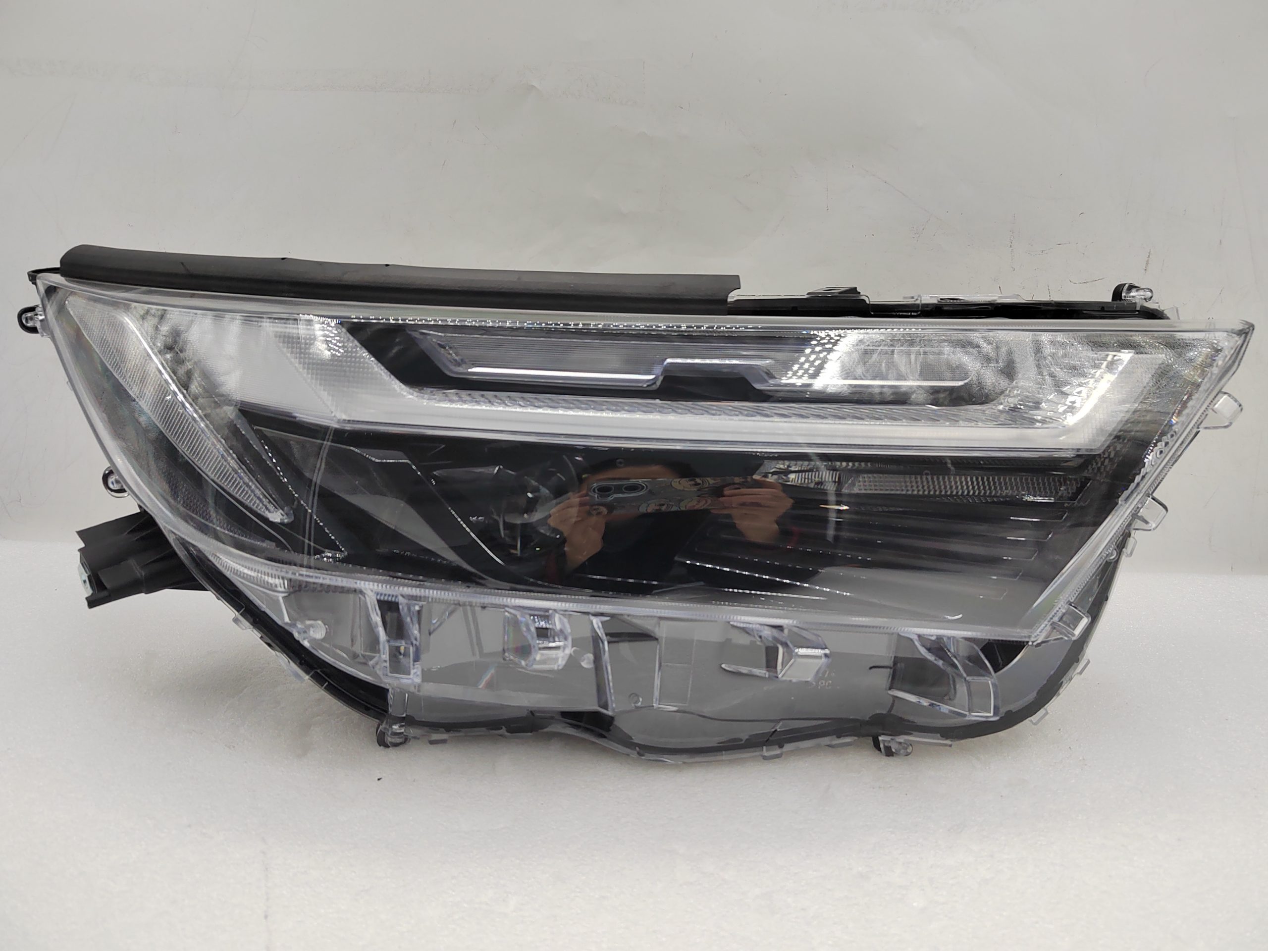 TOYOTA RAV4 2022-2023 LED R.H.S HEADLIGHT ASSEMBLY