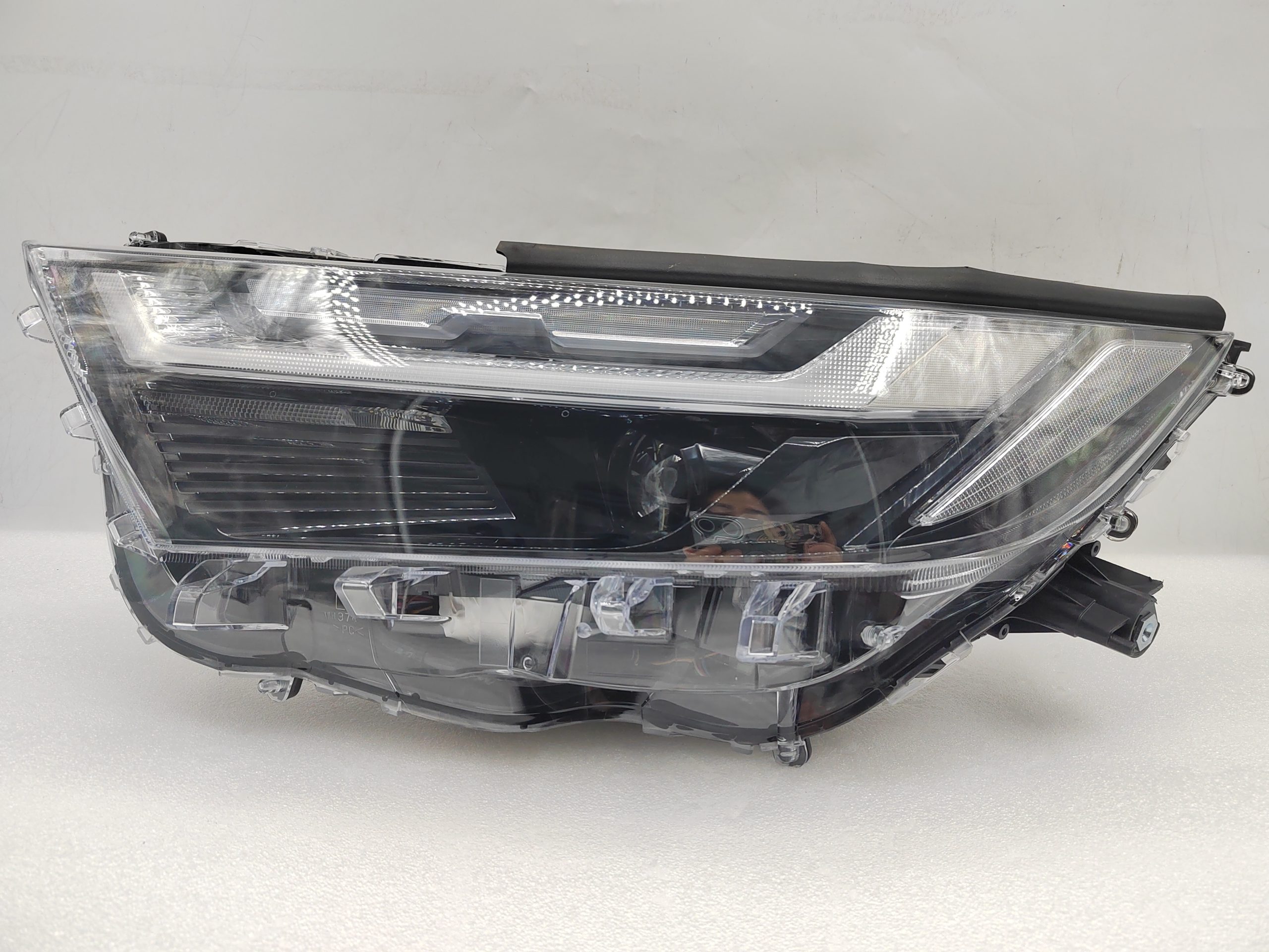 TOYOTA RAV4 2022-2023 LED L.H.S HEADLIGHT ASSEMBLY