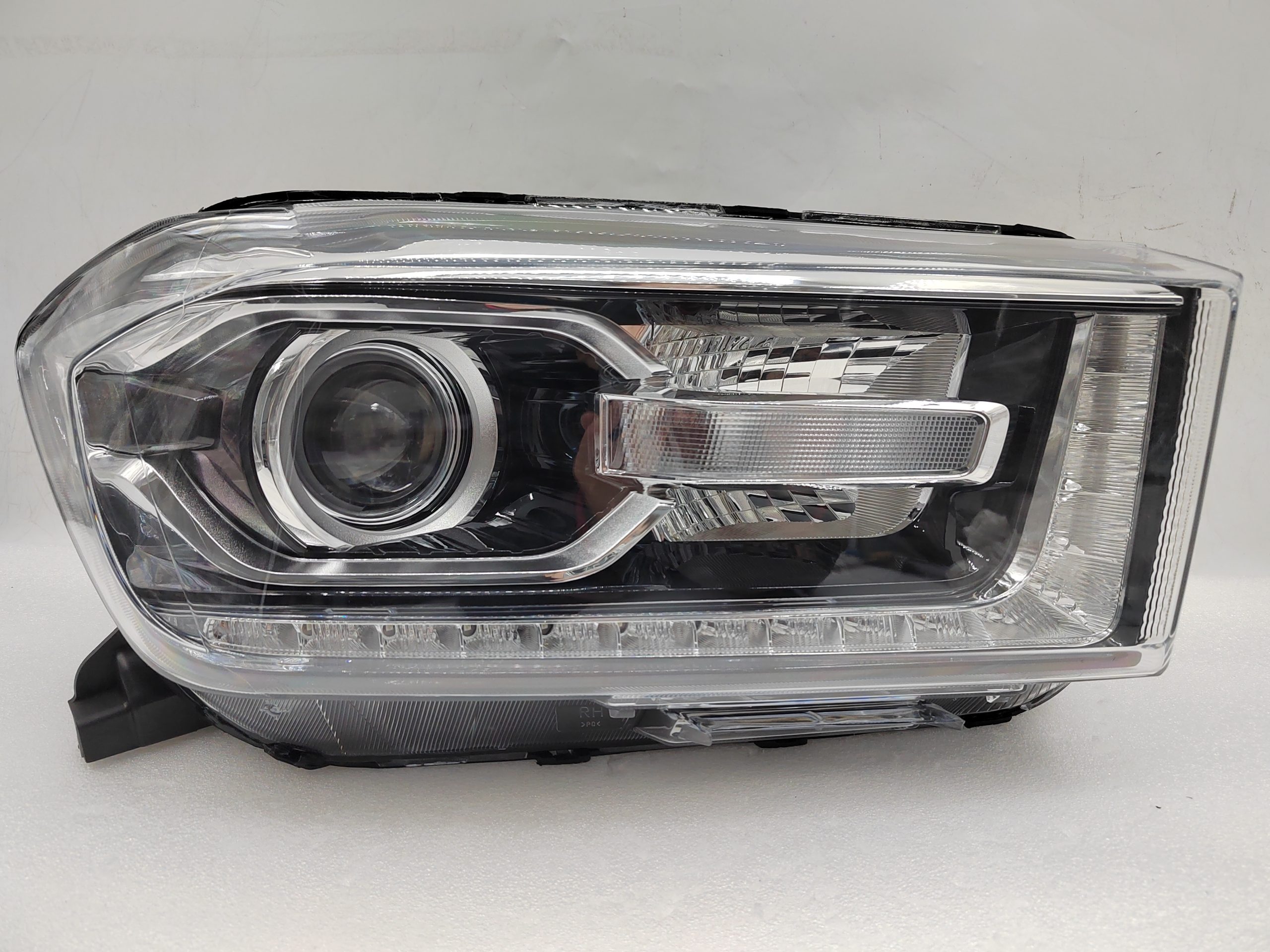 MAXUS LDV T60 2017-2020 LED R.H.S HEADLIGHT ASSEMBLY