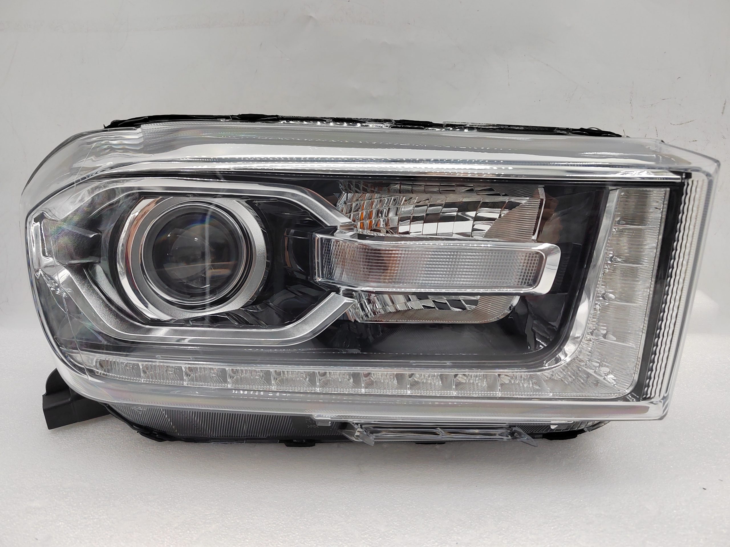 MAXUS LDV T60 2017-2020 LED R.H.S HEADLIGHT ASSEMBLY