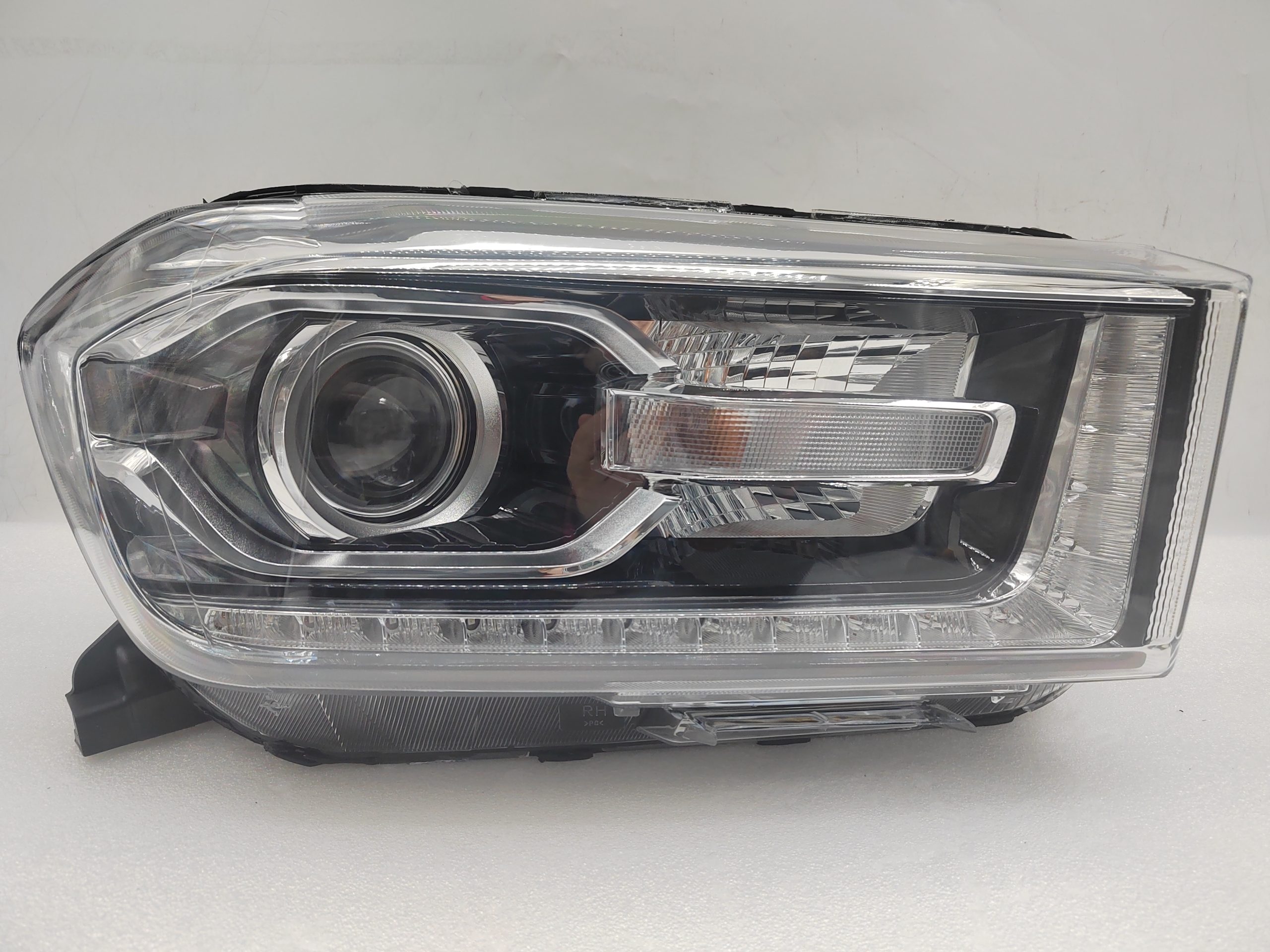 MAXUS LDV T60 2017-2020 LED R.H.S HEADLIGHT ASSEMBLY