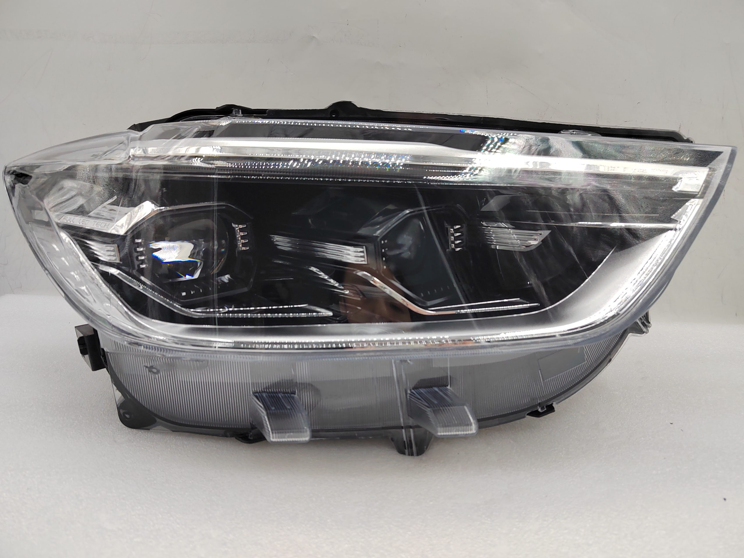 MAXUS LDV D90 2022-2024 LED R.H.S HEADLIGHT ASSEMBLY