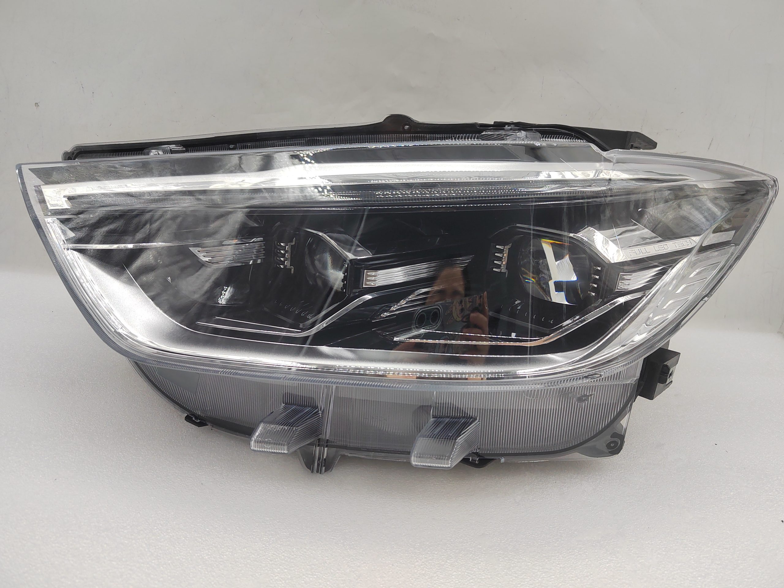 MAXUS LDV D90 2022-2024 LED L.H.S HEADLIGHT ASSEMBLY