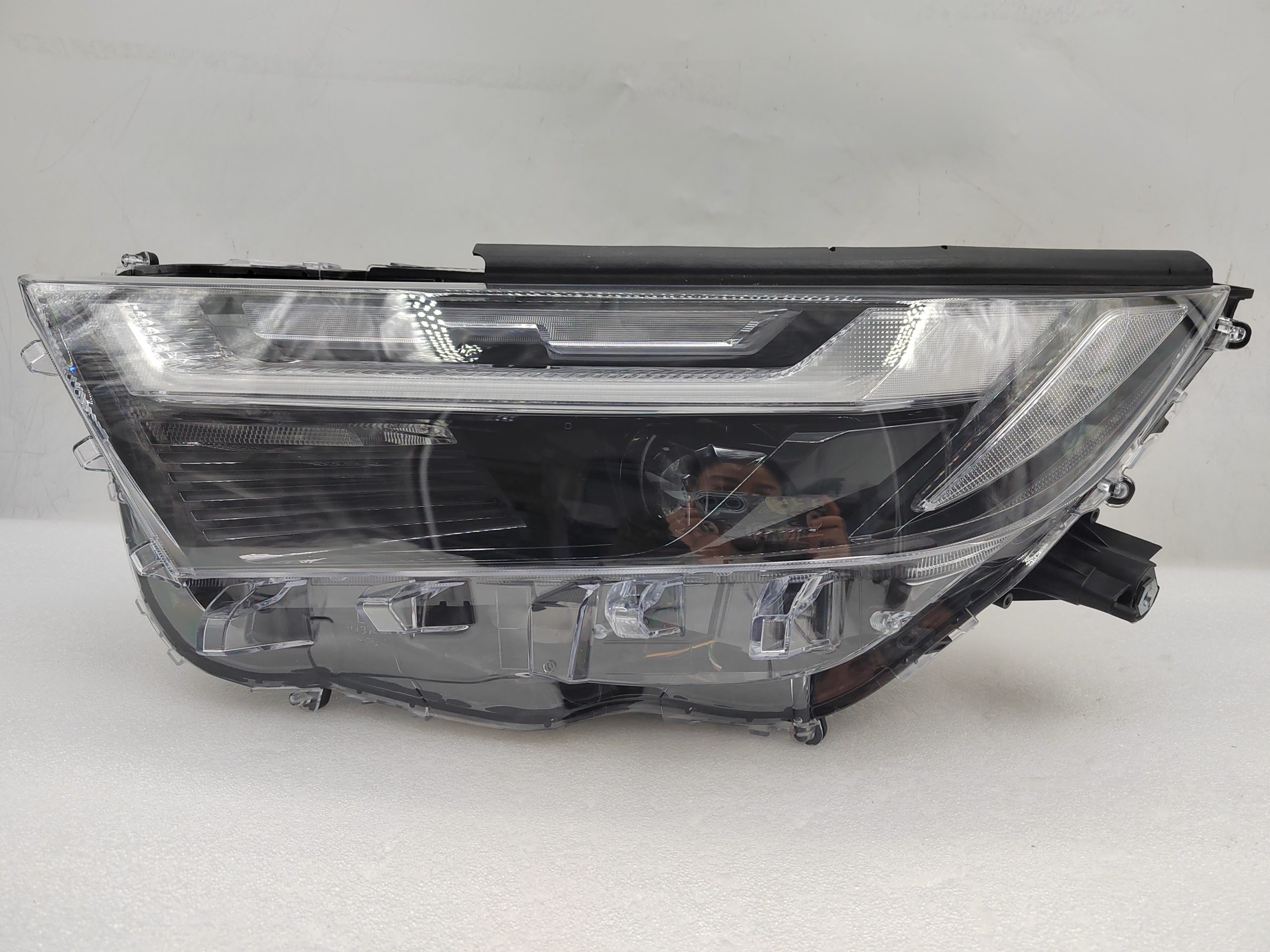 TOYOTA RAV4 2022-2023 LED L.H.S HEADLIGHT ASSEMBLY