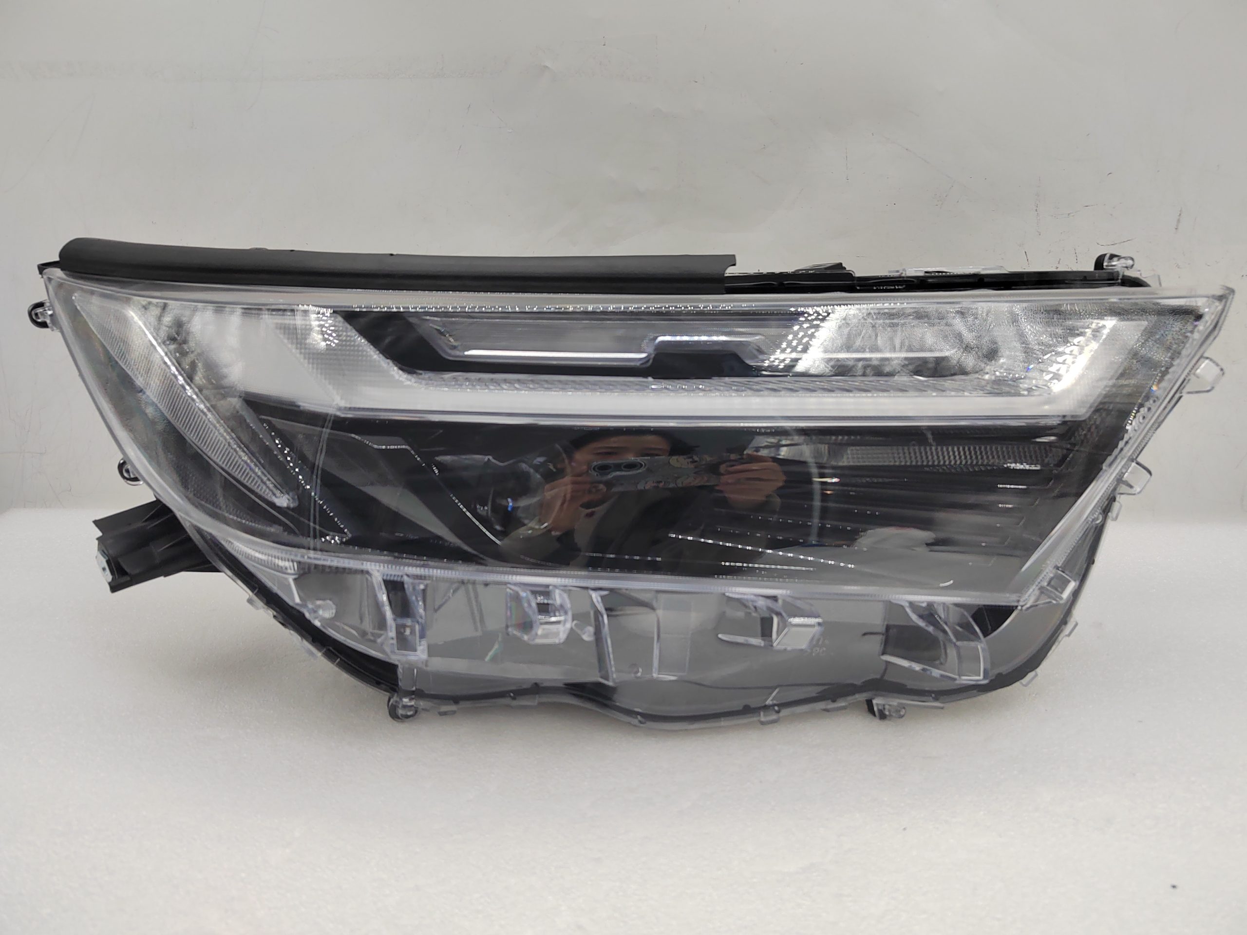 TOYOTA RAV4 2022-2023 LED R.H.S HEADLIGHT ASSEMBLY