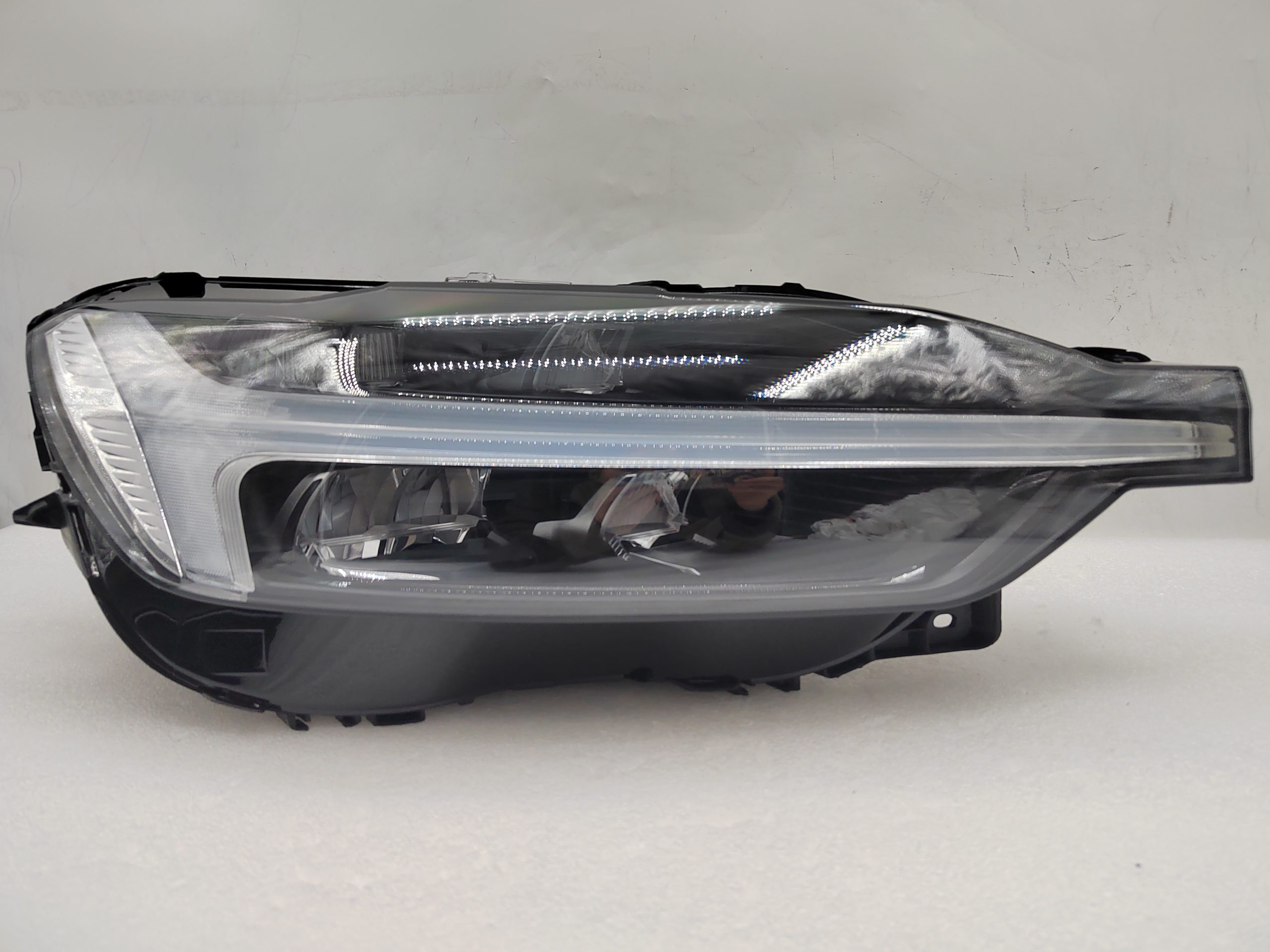 VOLVO XC60 D4 2018-2023 LED R.H.S HEADLIGHT ASSEMBLY