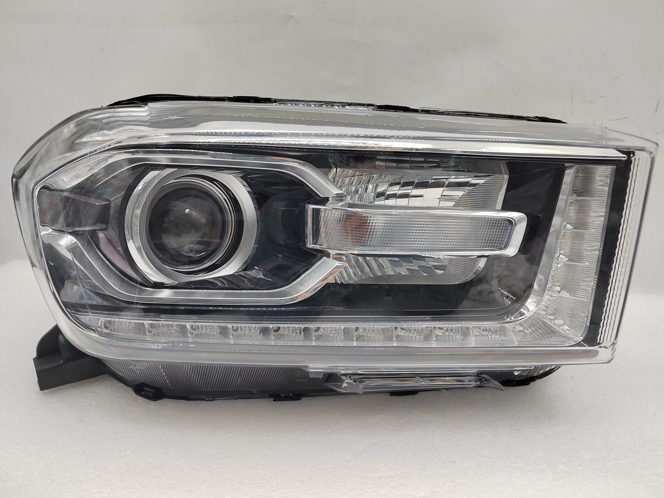 MAXUS LDV T60 2017-2020 LED R.H.S HEADLIGHT ASSEMBLY