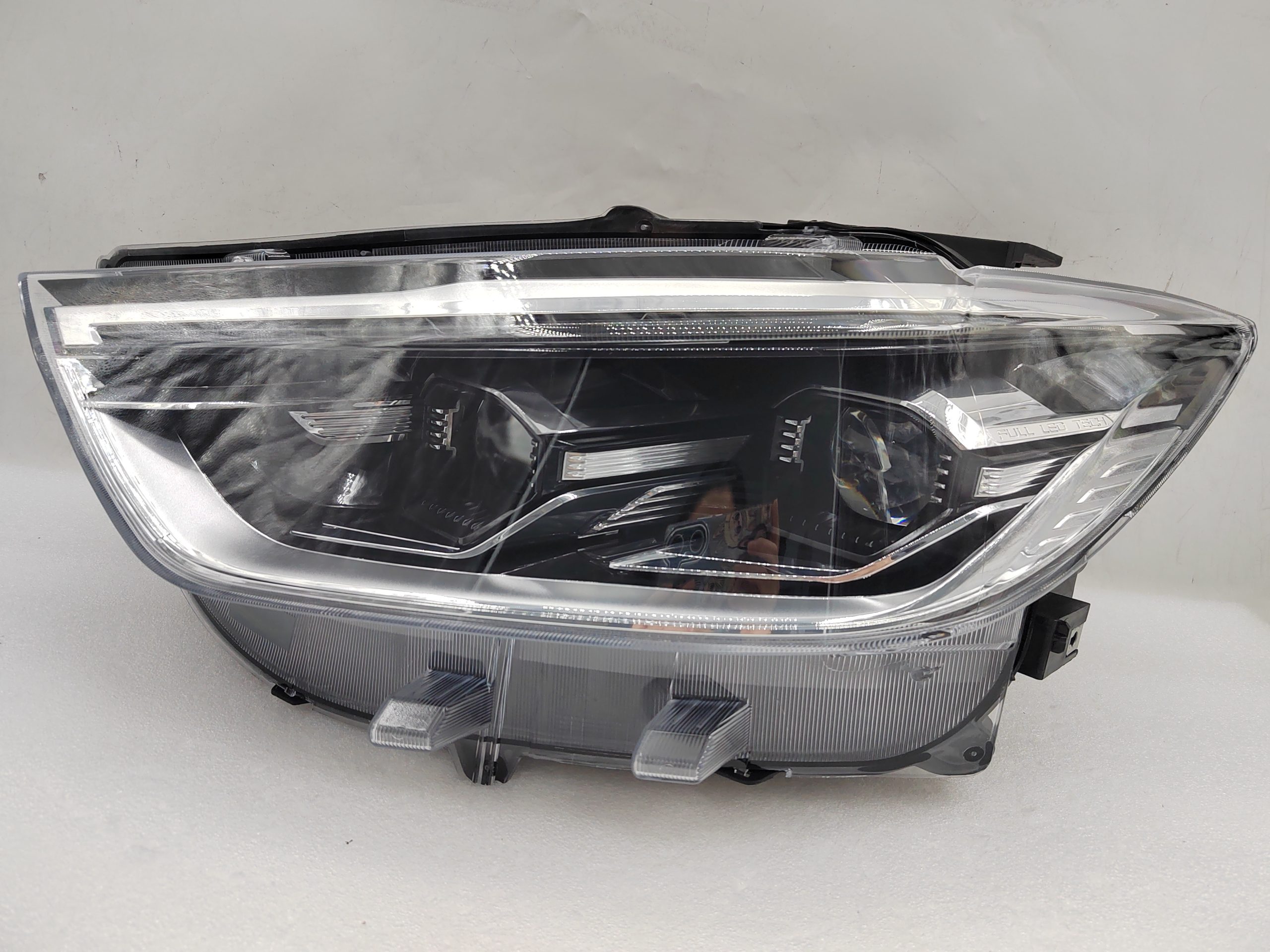 MAXUS LDV D90 2022-2024 LED L.H.S HEADLIGHT ASSEMBLY
