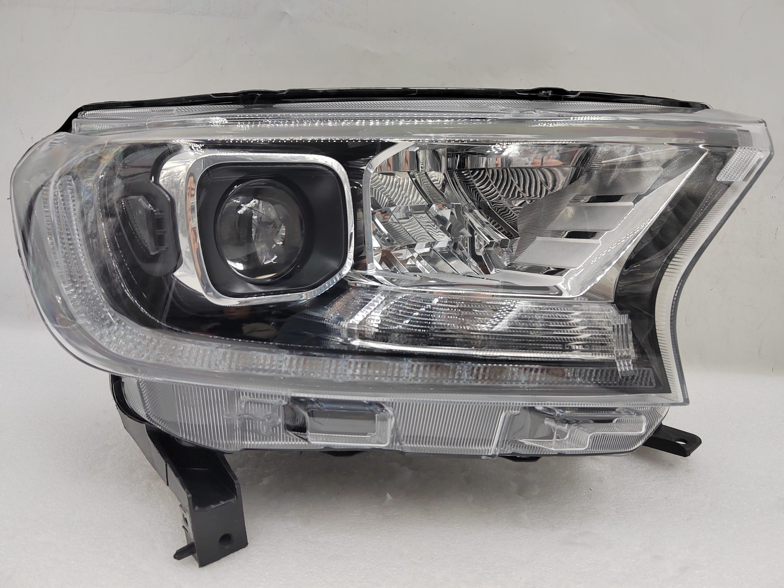 FORD EVEREST RANGER 2020-2021 LED R.H.S HEADLIGHT ASSEMBLY