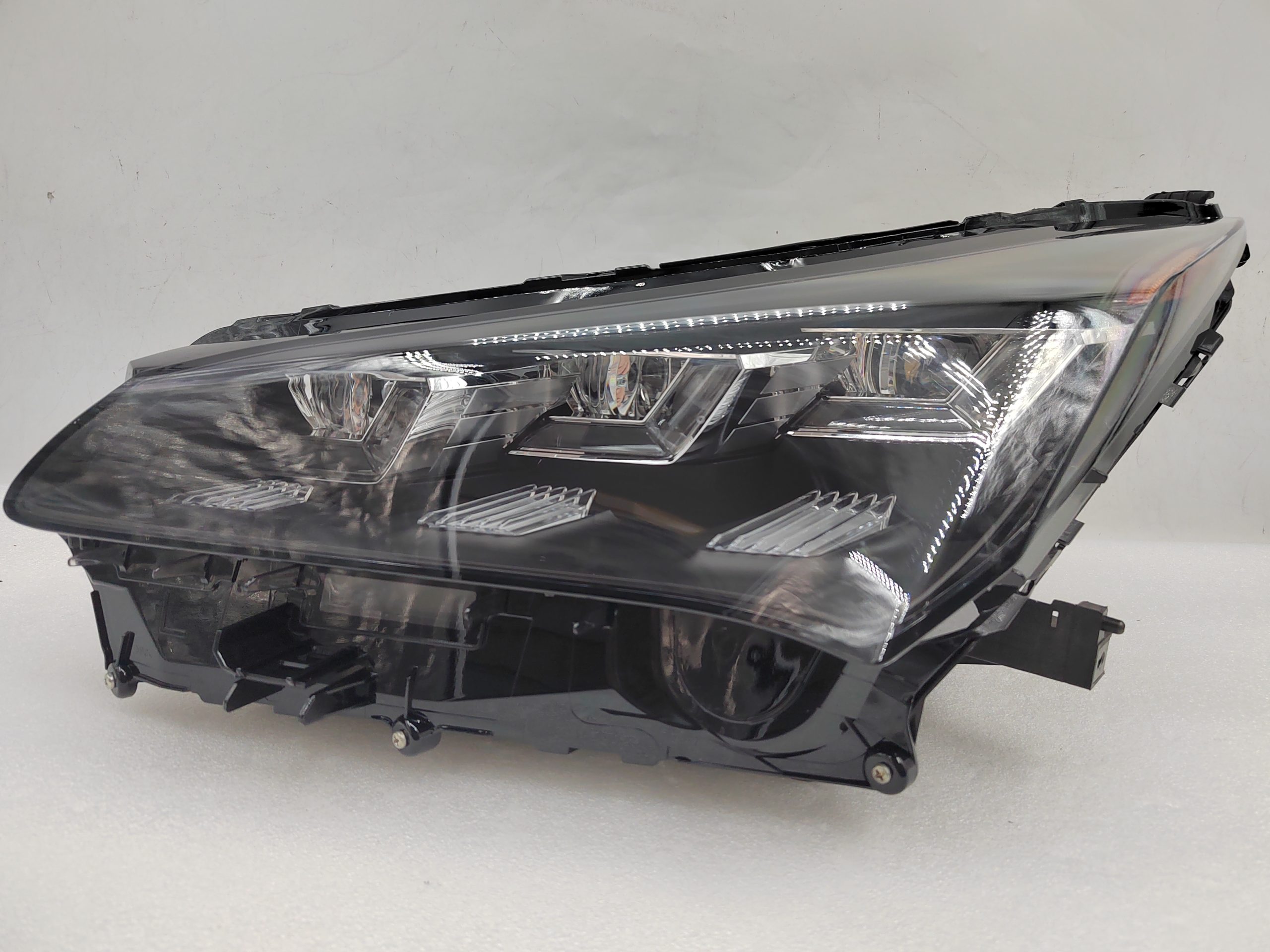 LEXUS NX 300H 2014-2017 LED L.H.S HEADLIGHT ASSEMBLY