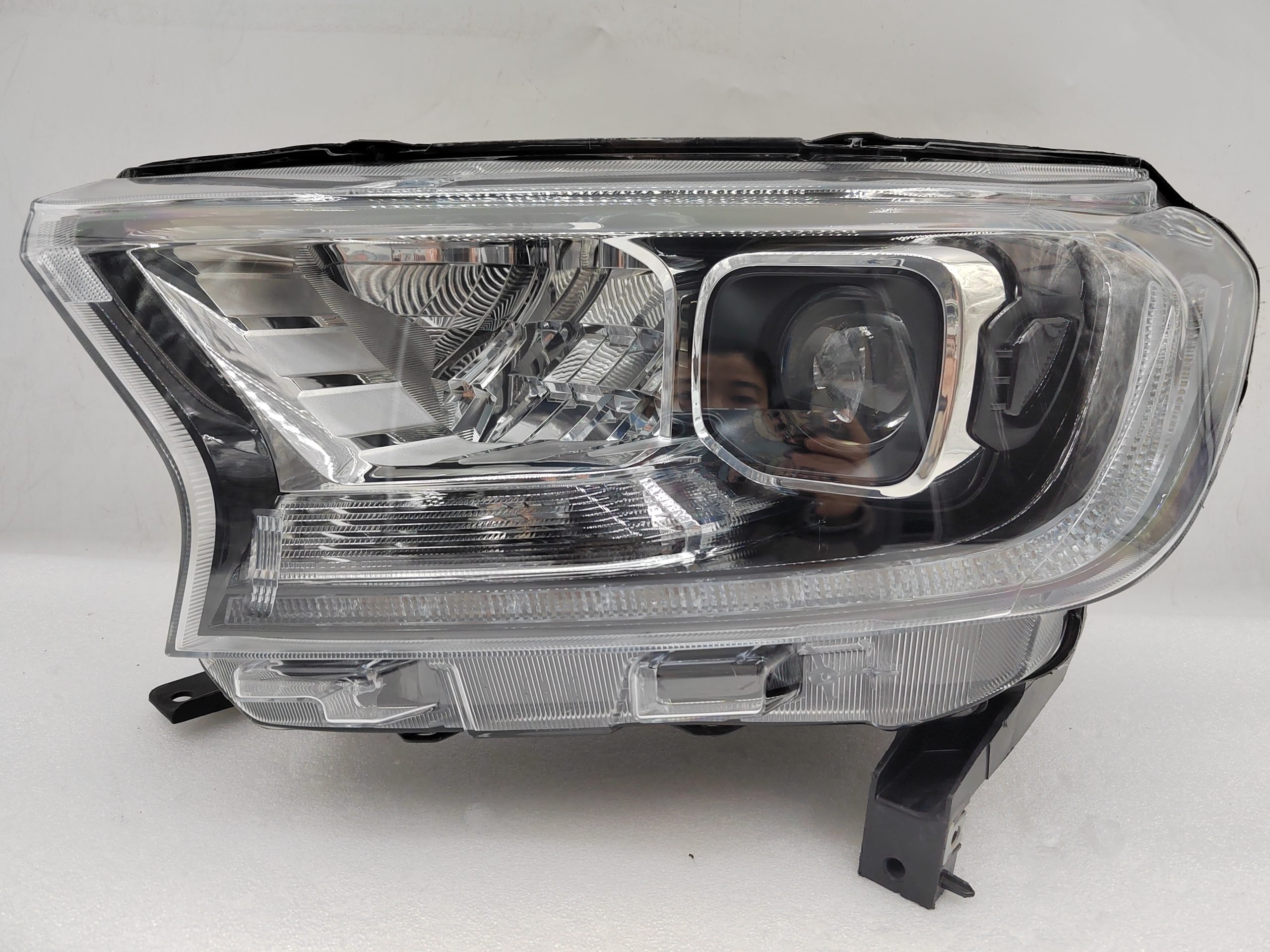 FORD EVEREST RANGER 2020-2021 LED L.H.S HEADLIGHT ASSEMBLY