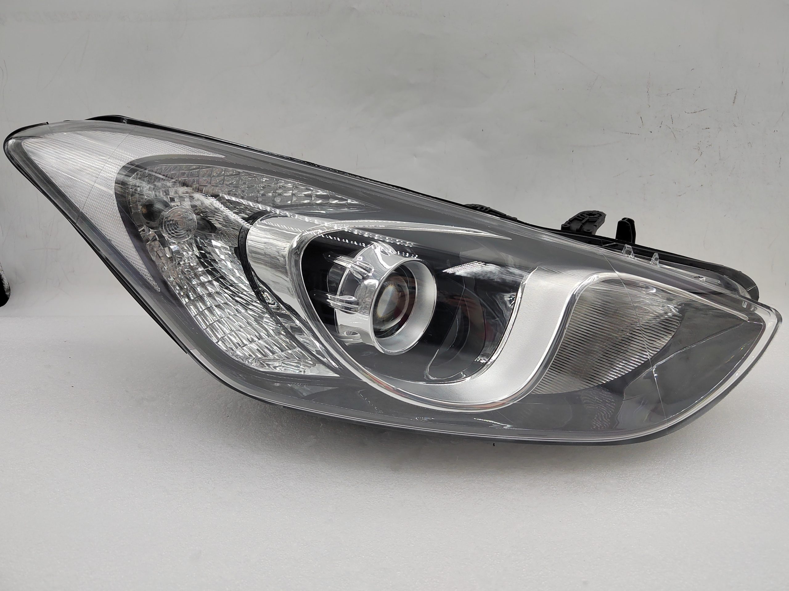 HYUNDAI I30 GD 2012-2016 XENON R.H.S HEADLIGHT ASSEMBLY
