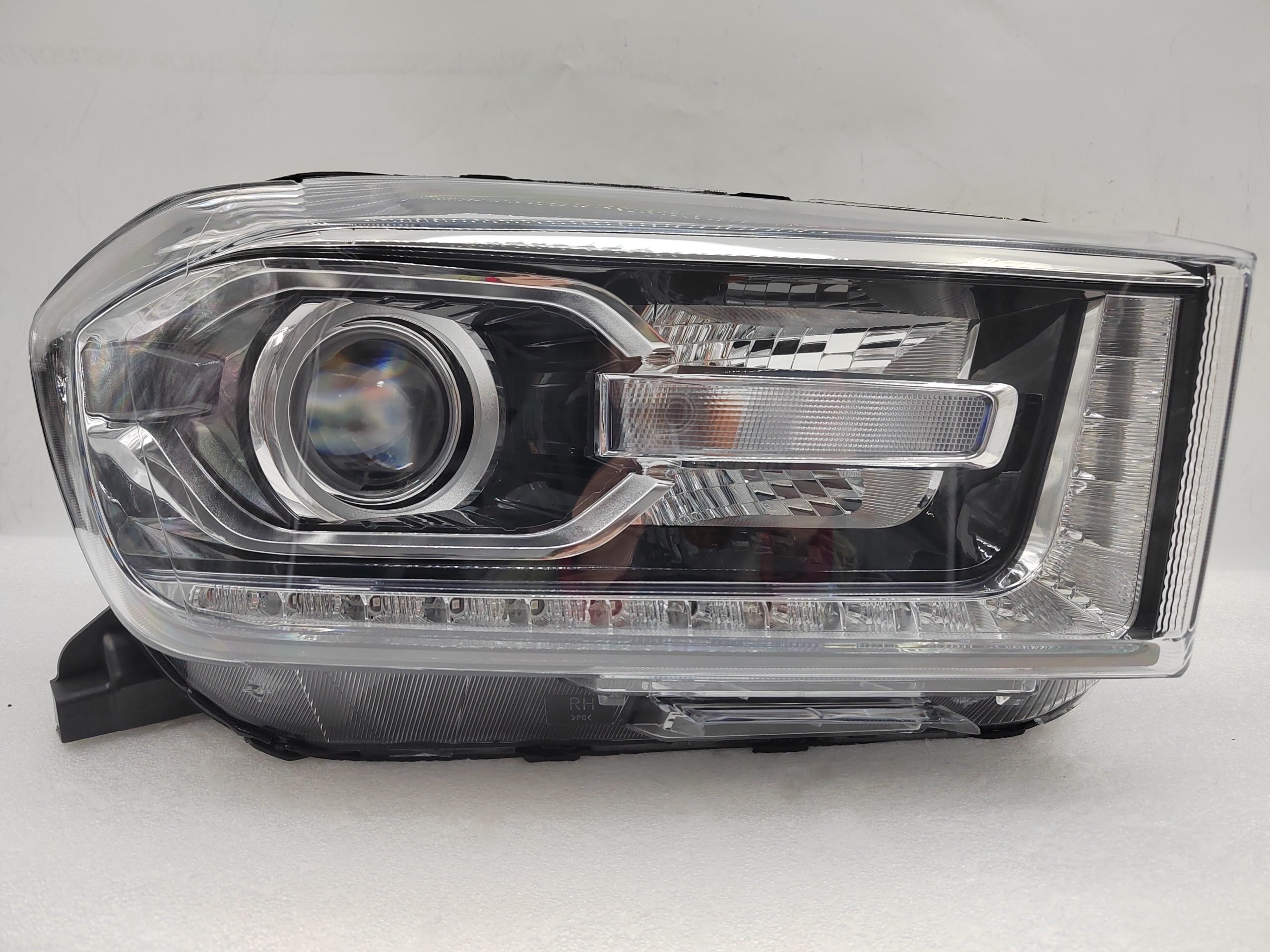 MAXUS LDV T60 2017-2020 LED R.H.S HEADLIGHT ASSEMBLY