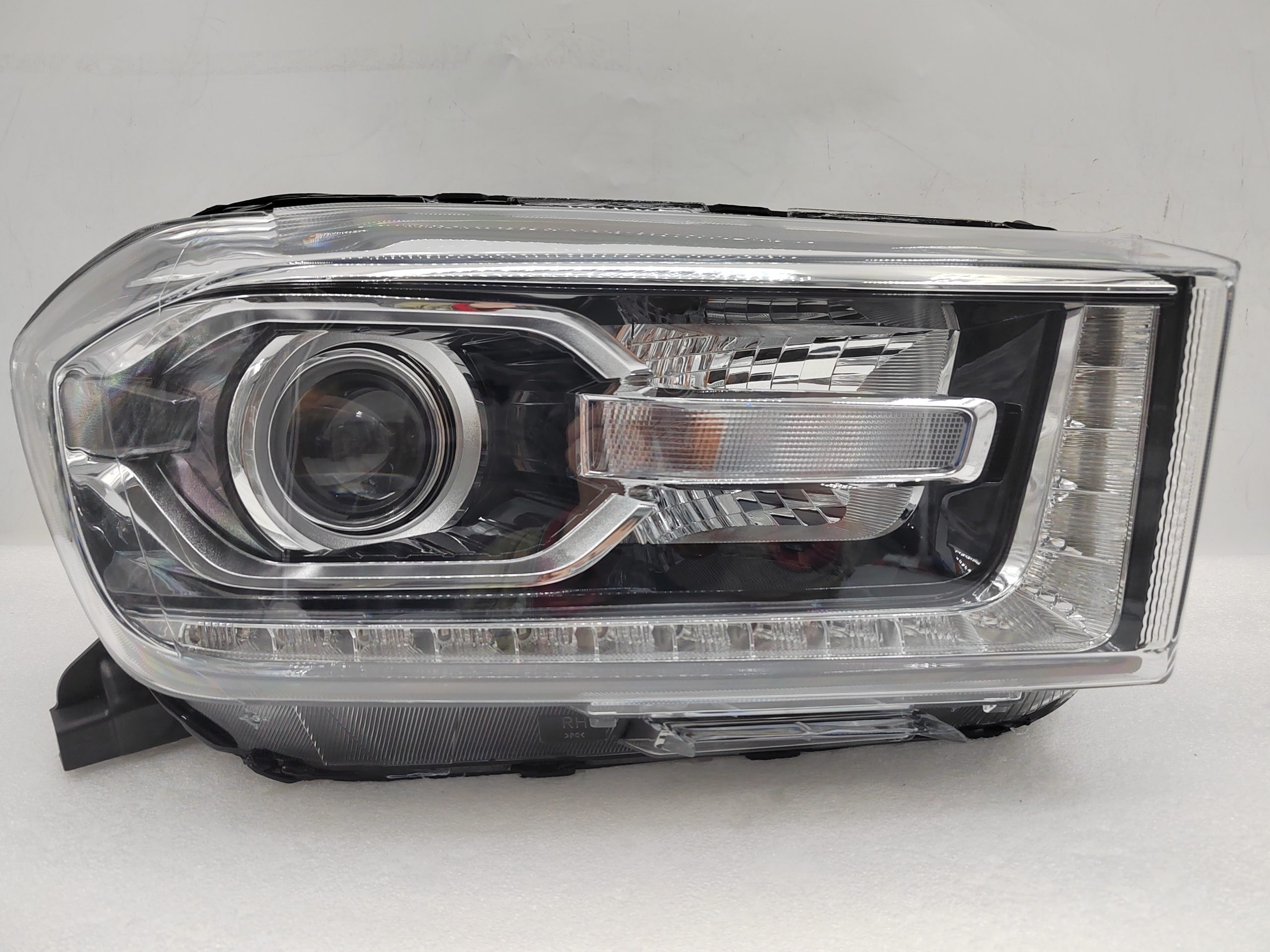 MAXUS LDV T60 2017-2020 LED R.H.S HEADLIGHT ASSEMBLY