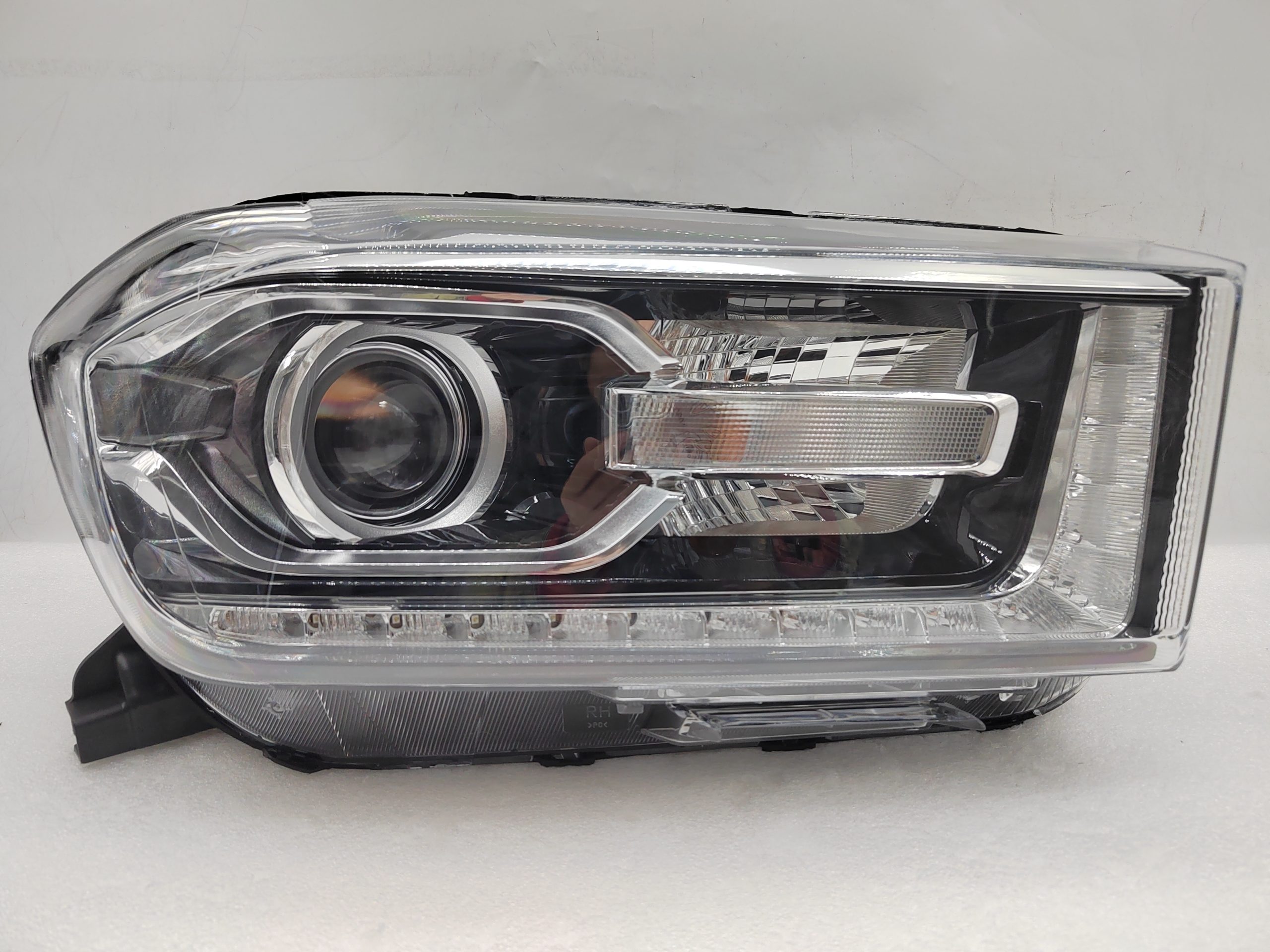 MAXUS LDV T60 2017-2020 LED R.H.S HEADLIGHT ASSEMBLY
