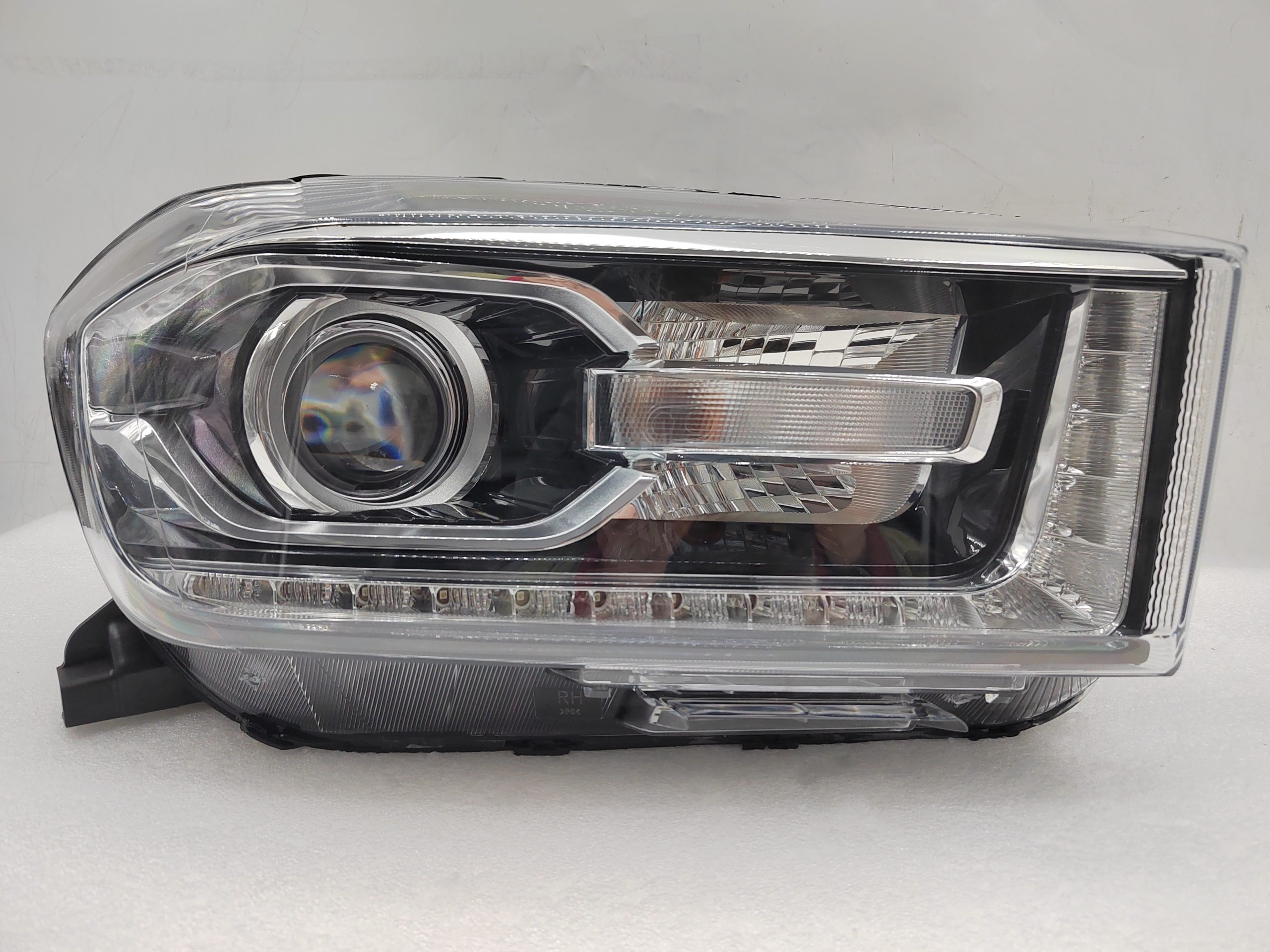 MAXUS LDV T60 2017-2020 LED R.H.S HEADLIGHT ASSEMBLY