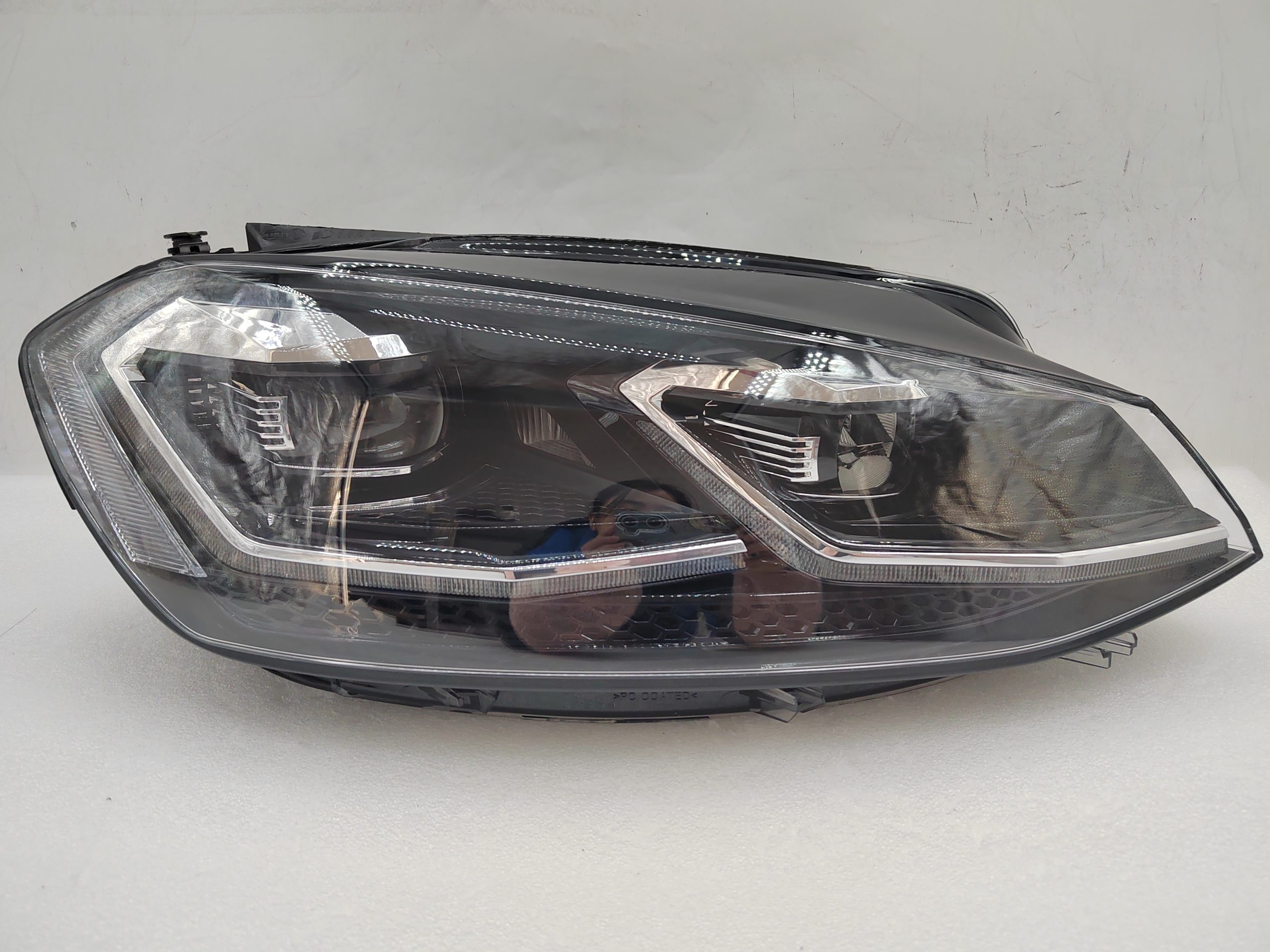 VOLKSWAGEN GOLF 2017-2019 LED R.H.S HEADLIGHT ASSEMBLY