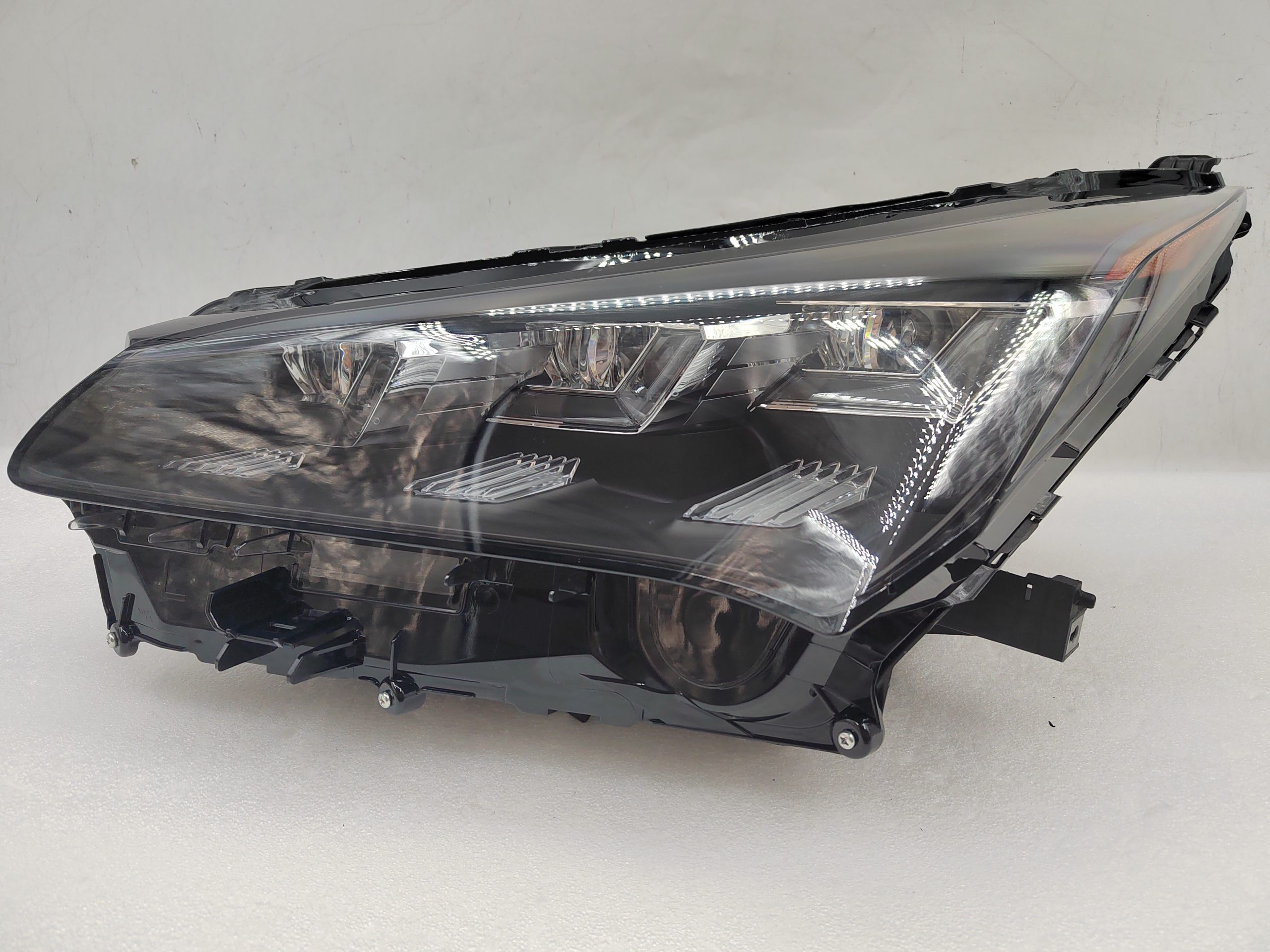 LEXUS NX 300H 2014-2017 LED L.H.S HEADLIGHT ASSEMBLY