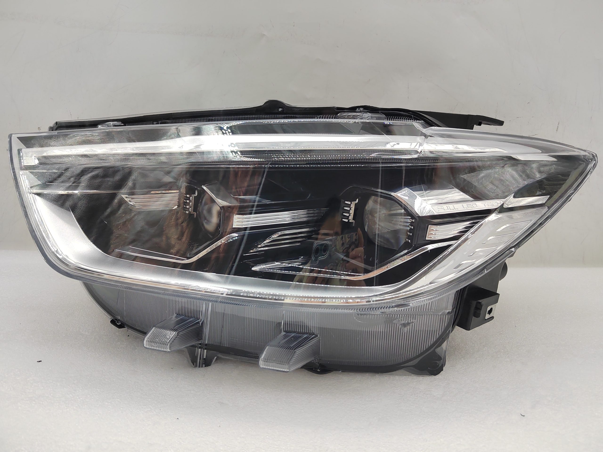 MAXUS LDV D90 2022-2024 LED L.H.S HEADLIGHT ASSEMBLY