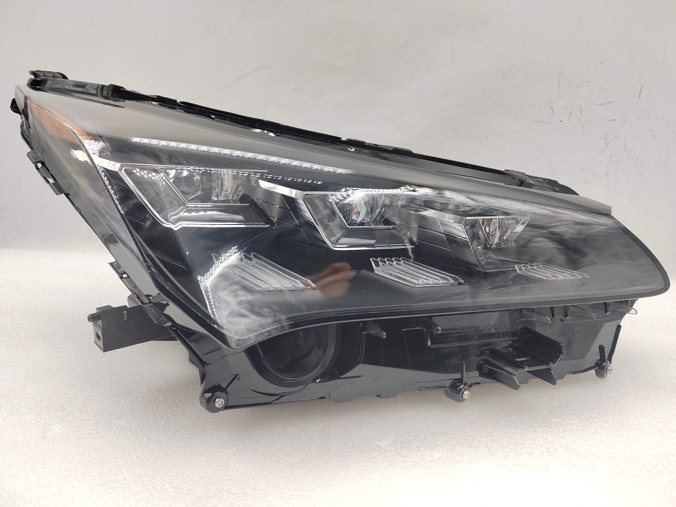LEXUS NX 300H 2014-2017 LED R.H.S HEADLIGHT ASSEMBLY