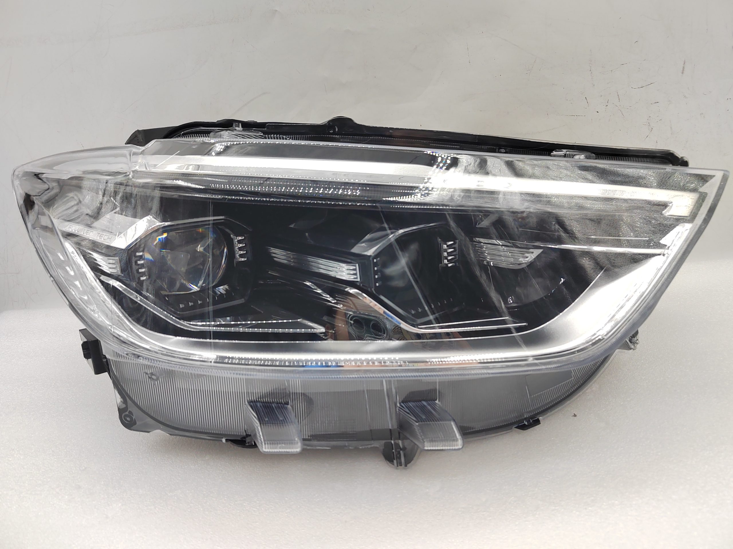 MAXUS LDV D90 PR0 2022-2024 LED R.H.S HEADLIGHT ASSEMBLY