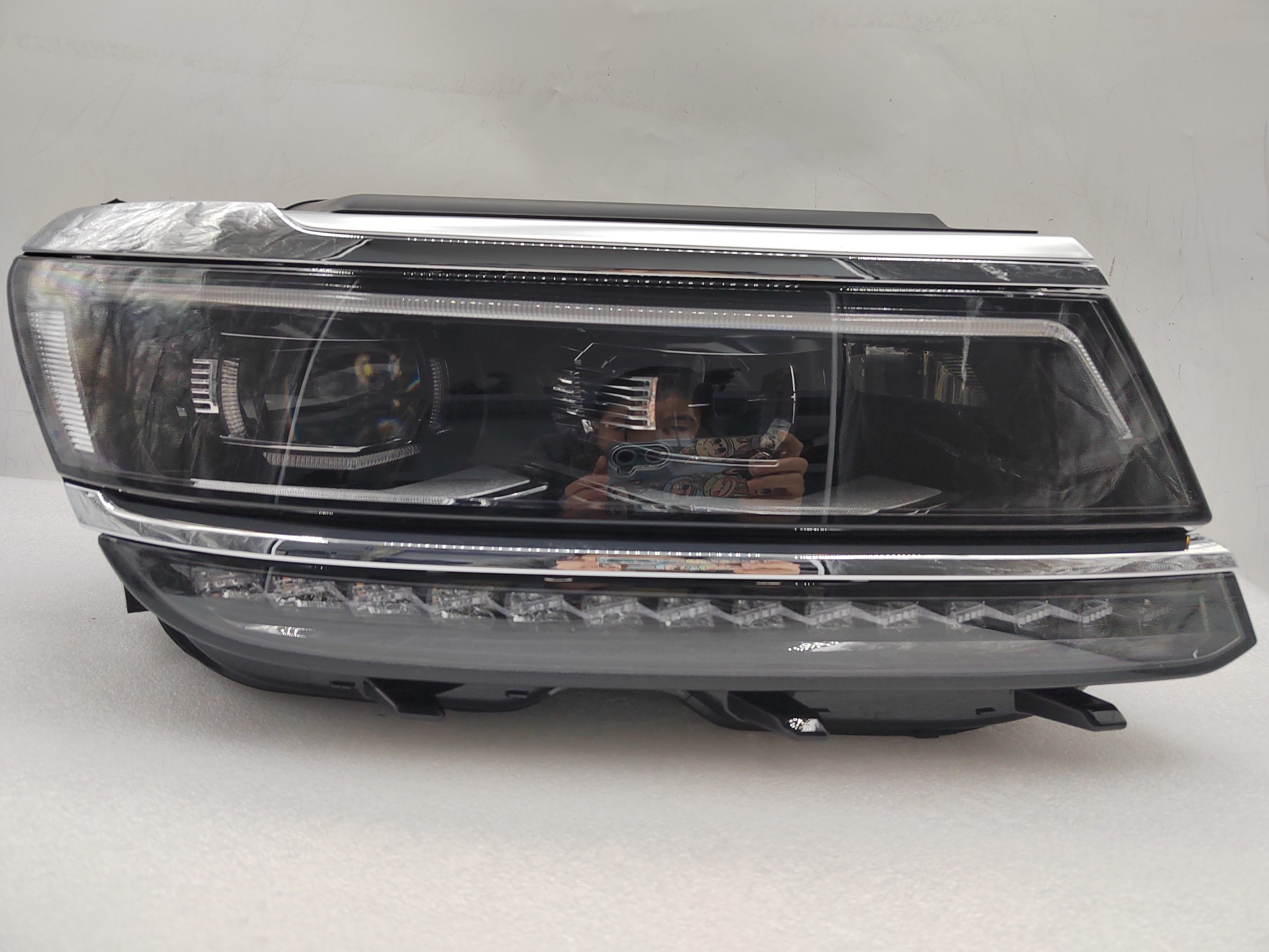 VOLKSWAGEN TIGUAN 2017-2020 LED R.H.S HEADLIGHT ASSEMBLY