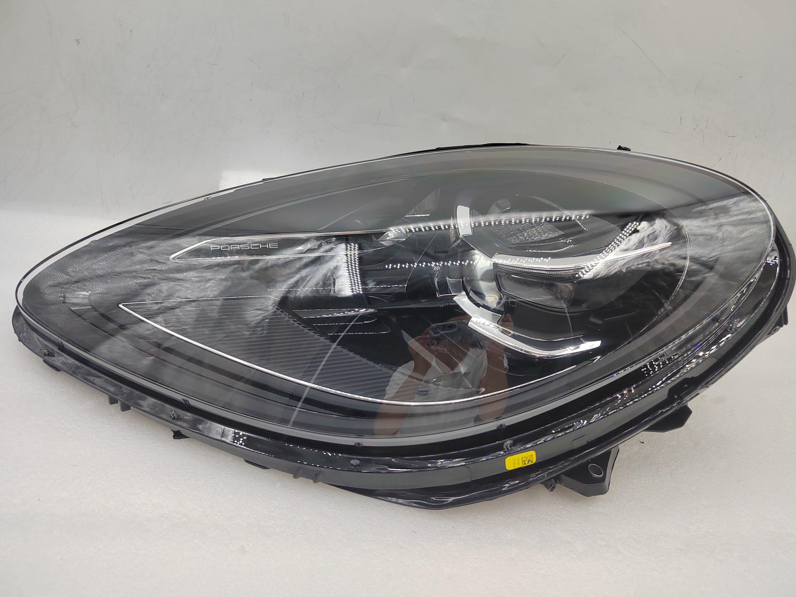 PORSCHE MACAN 2019-2023 LED L.H.S HEADLIGHT ASSEMBLY