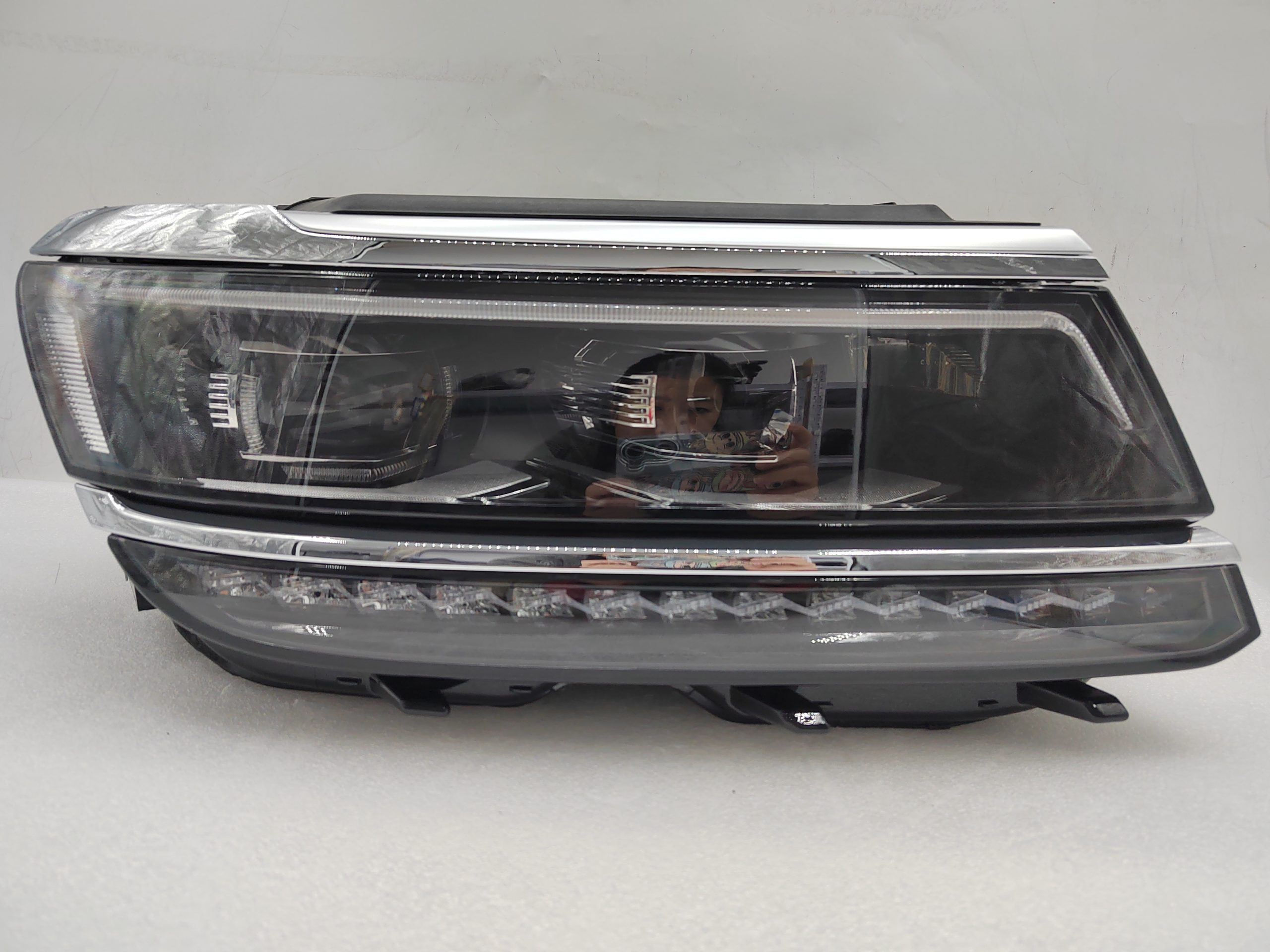 VOLKSWAGEN TIGUAN 2017-2020 LED R.H.S HEADLIGHT ASSEMBLY