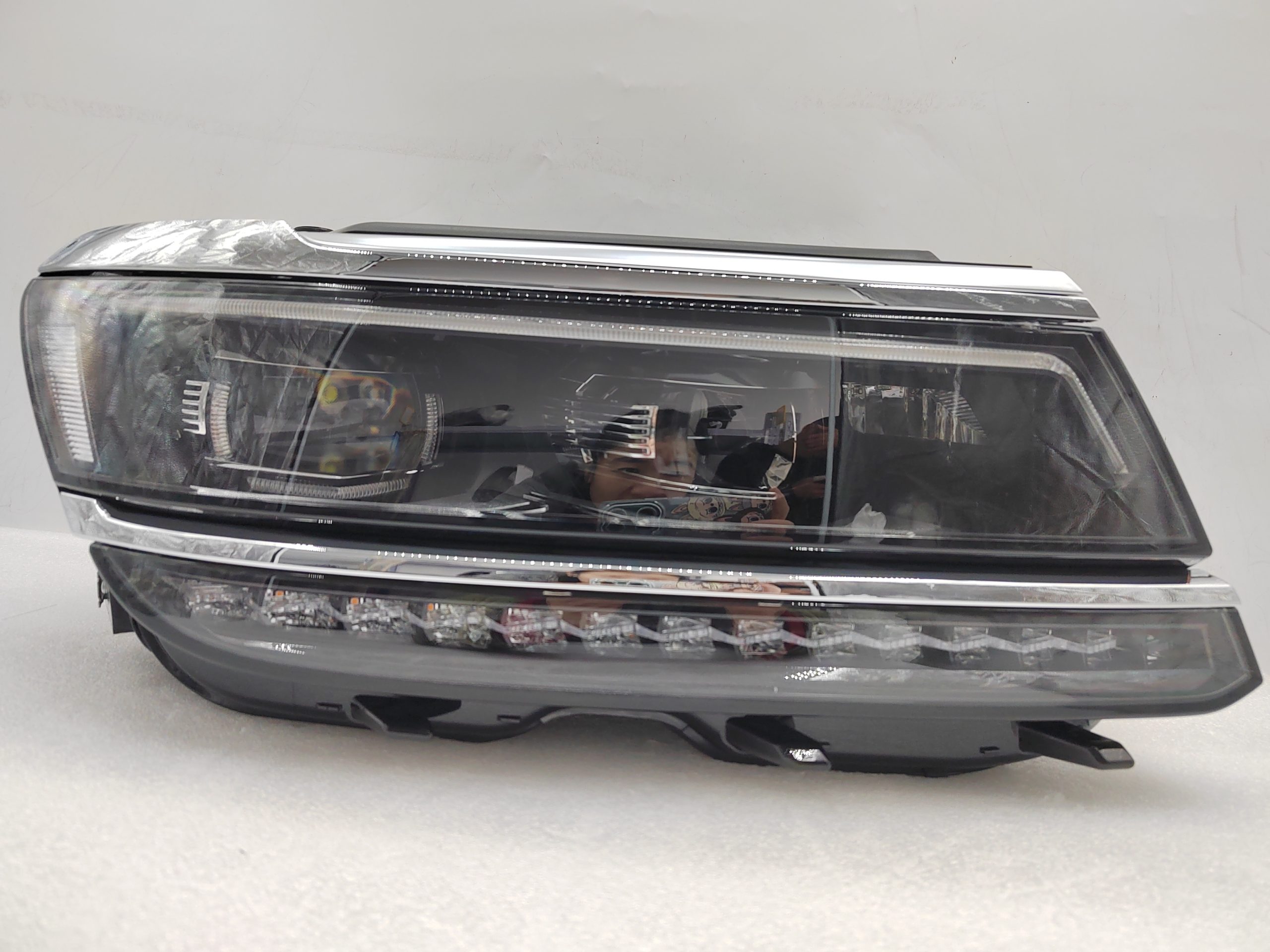 VOLKSWAGEN TIGUAN 2017-2020 LED R.H.S HEADLIGHT ASSEMBLY