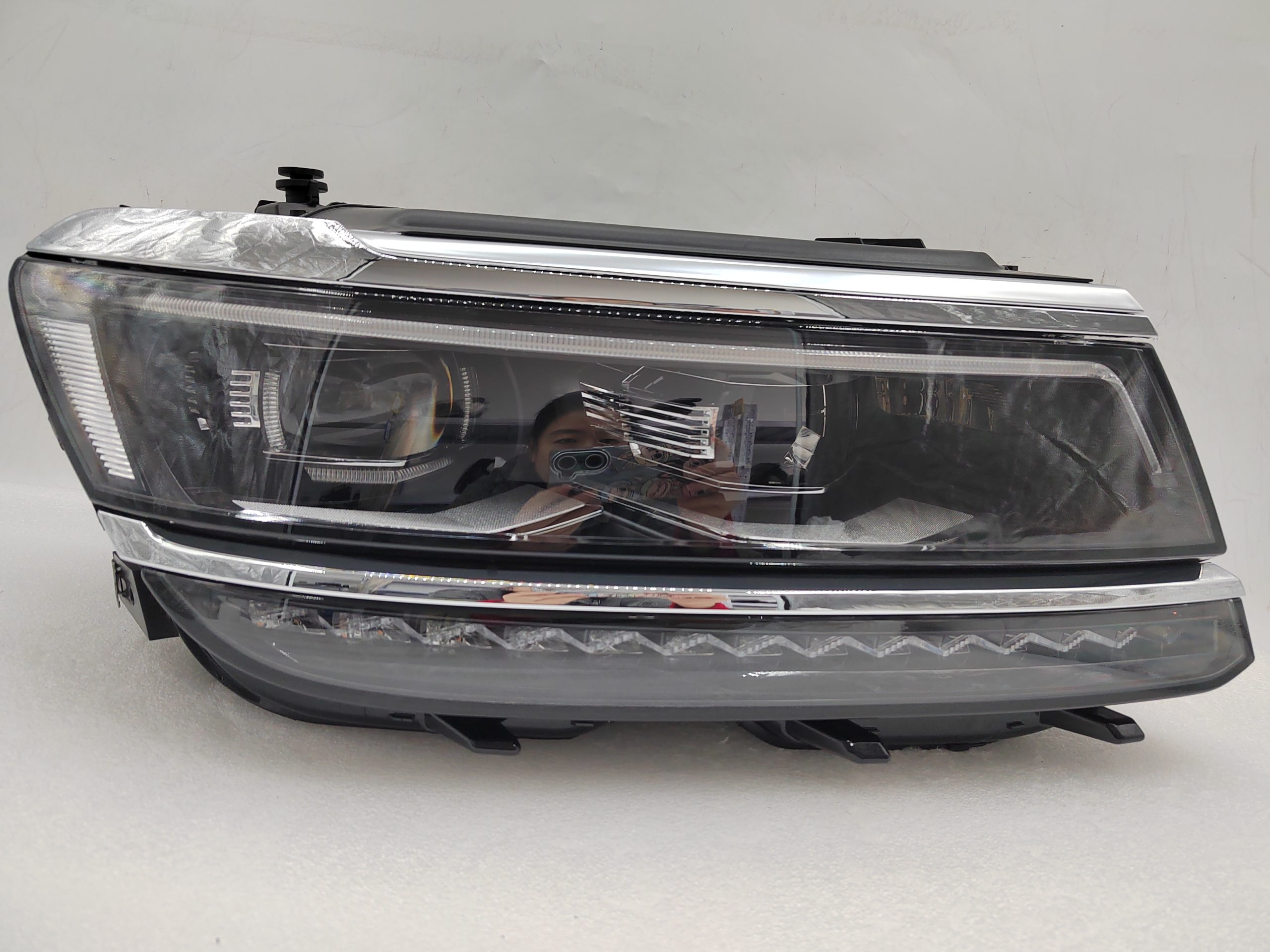 VOLKSWAGEN TIGUAN 2017-2020 LED R.H.S HEADLIGHT ASSEMBLY