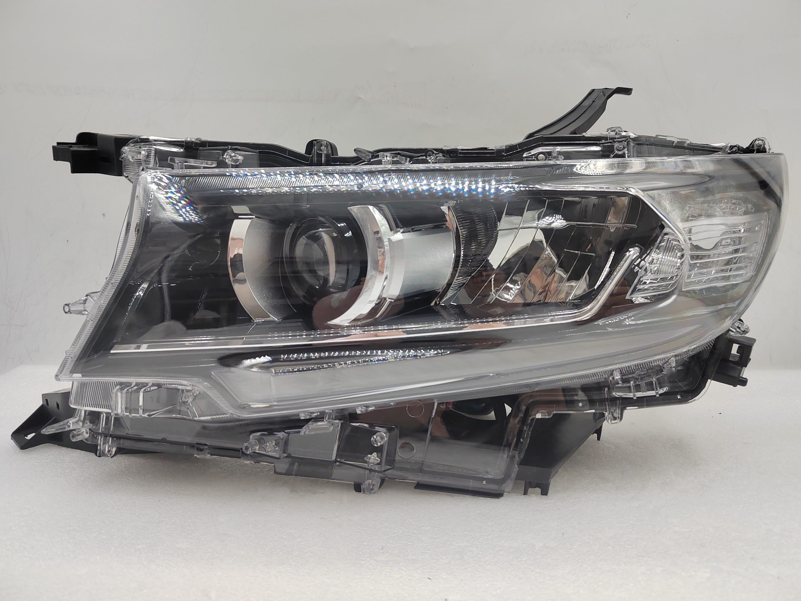 TOYOTA LANDCRUISER PRADO 150 GDJ150R 2018-2022 LED L.H.S HEADLIGHT ASSEMBLY