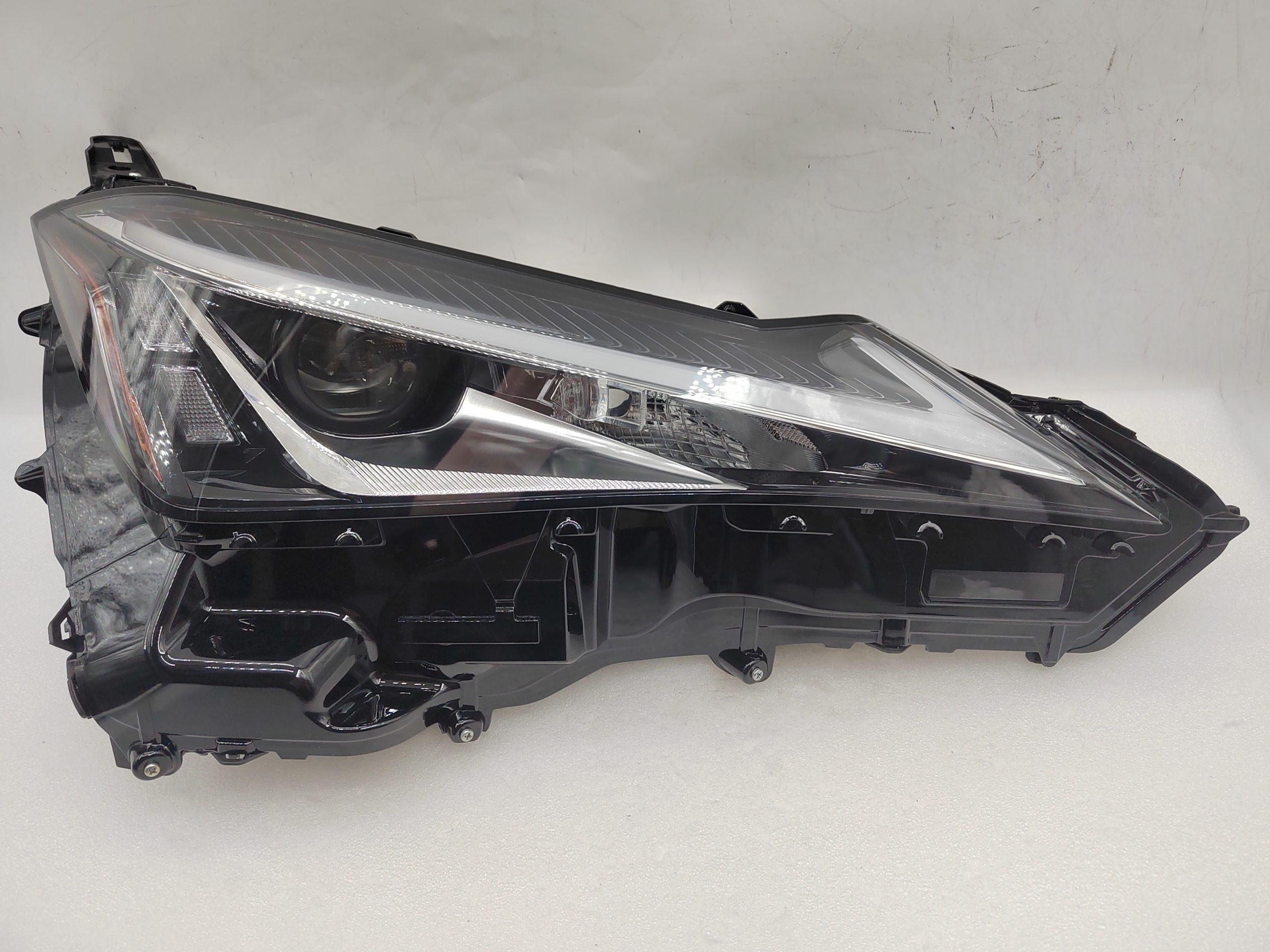 LEXUS UX 200&250H 2019-2023 LED R.H.S HEADLIGHT ASSEMBLY