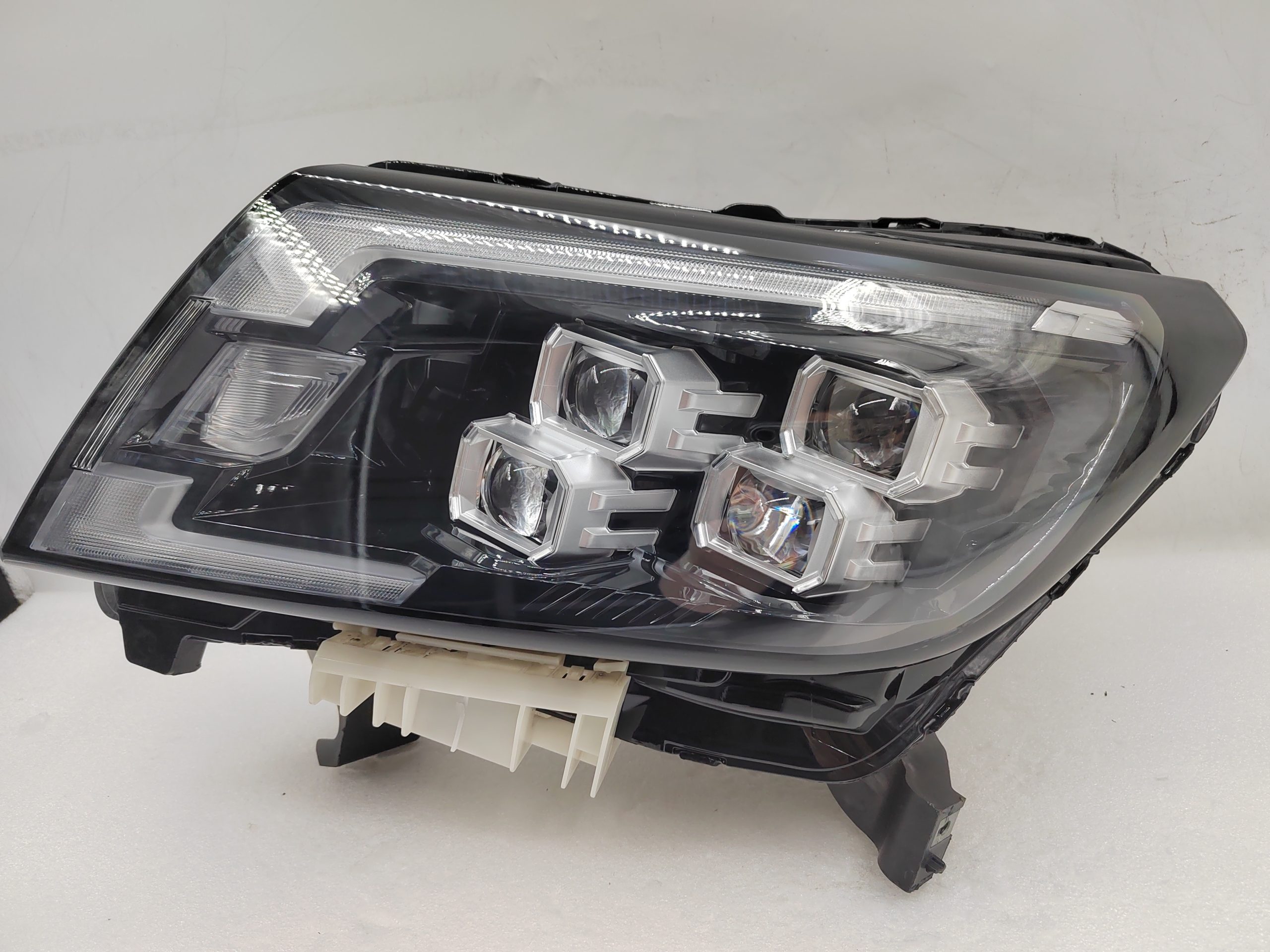 NISSAN NAVARA 2021-2023 LED L.H.S HEADLIGHT ASSEMBLY