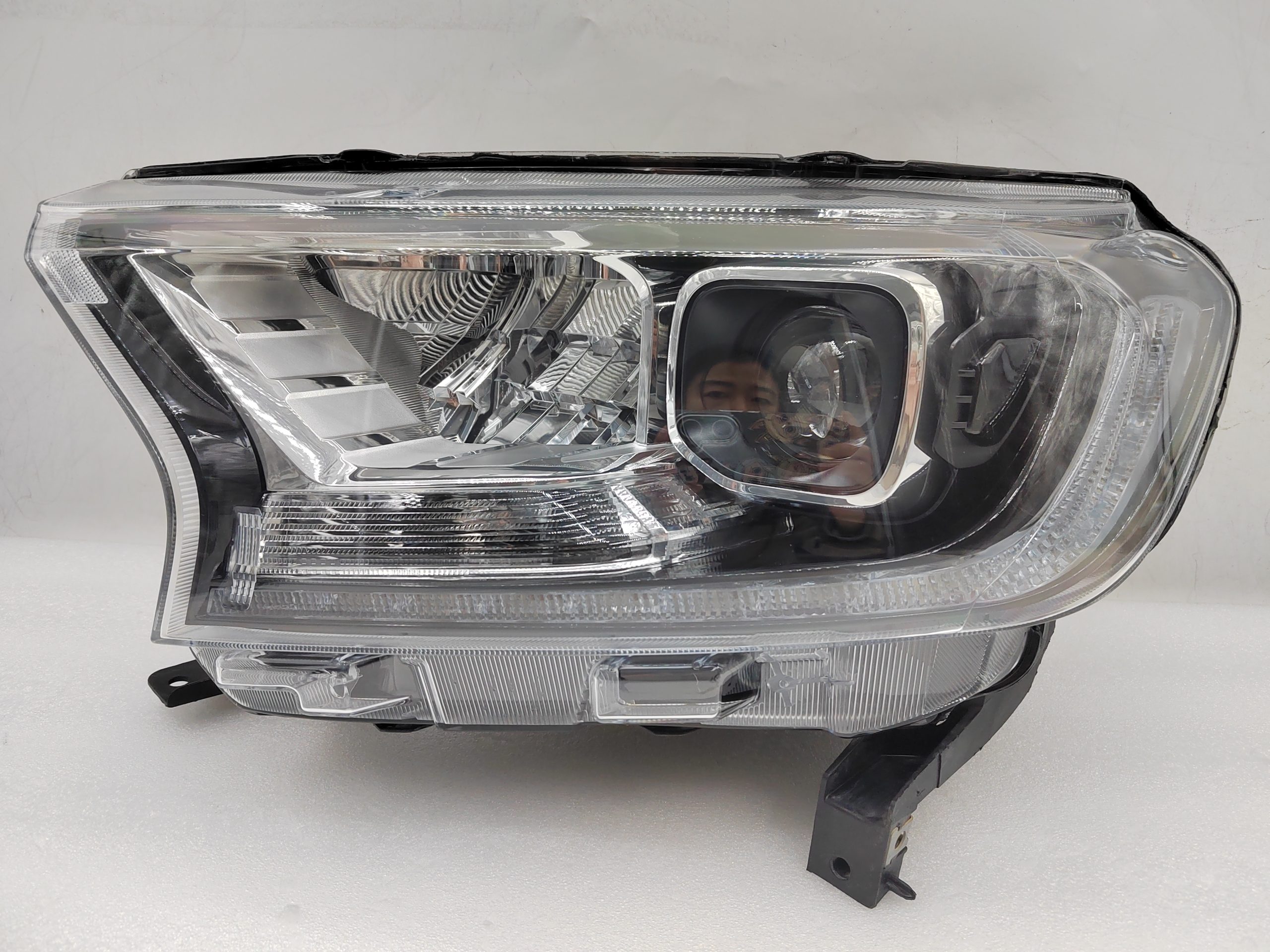 FORD EVEREST RANGER 2020-2021 LED L.H.S HEADLIGHT ASSEMBLY