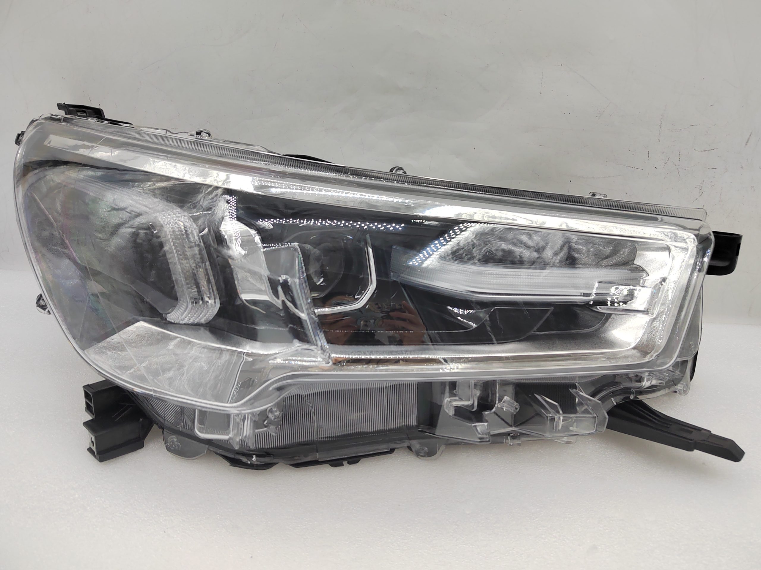 TOYOTA HILUX REVO 2020-2023 LED R.H.S HEADLIGHT ASSEMBLY