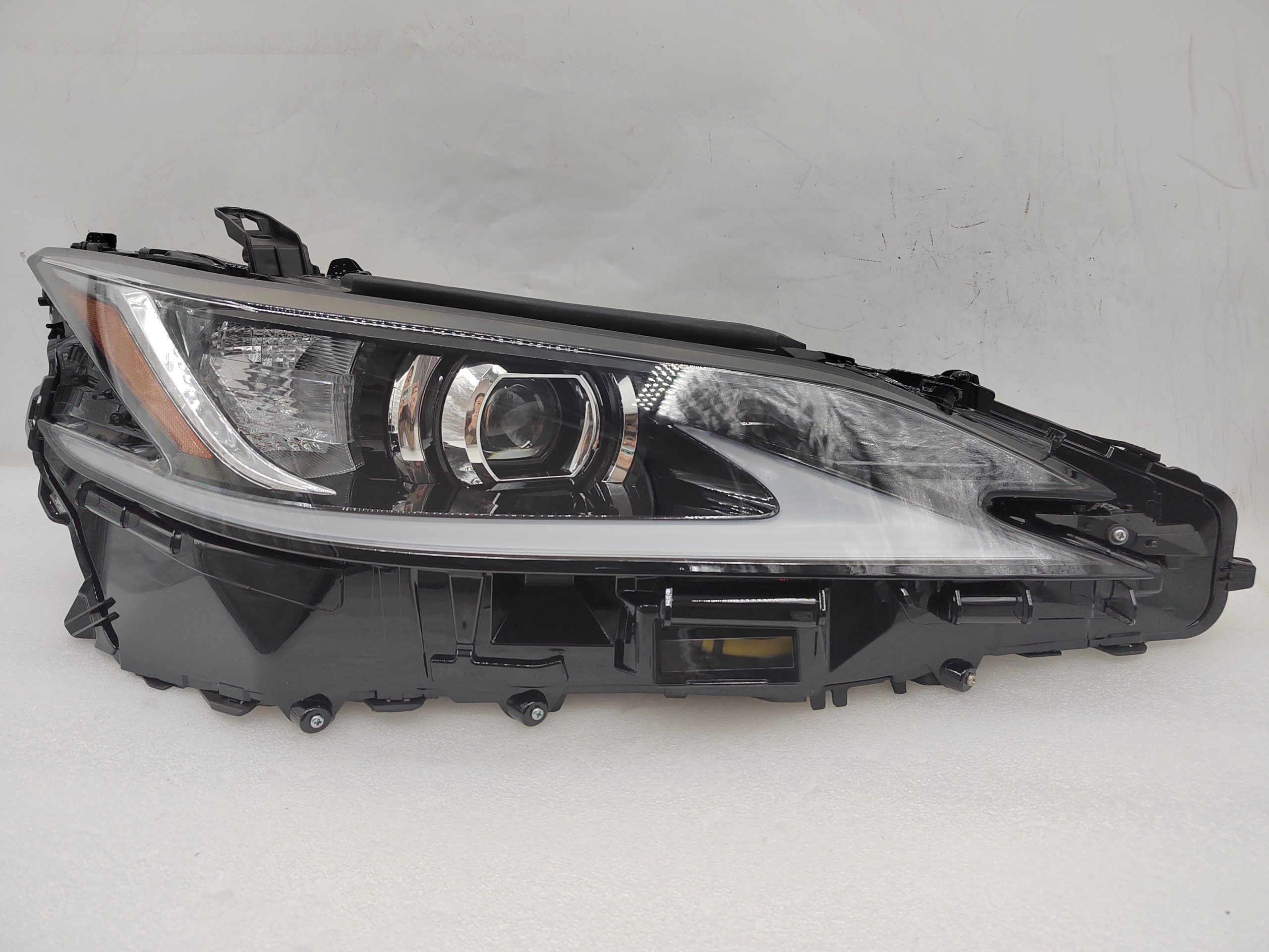 LEXUS ES 300H 2019-2021  LED R.H.S HEADLIGHT ASSEMBLY