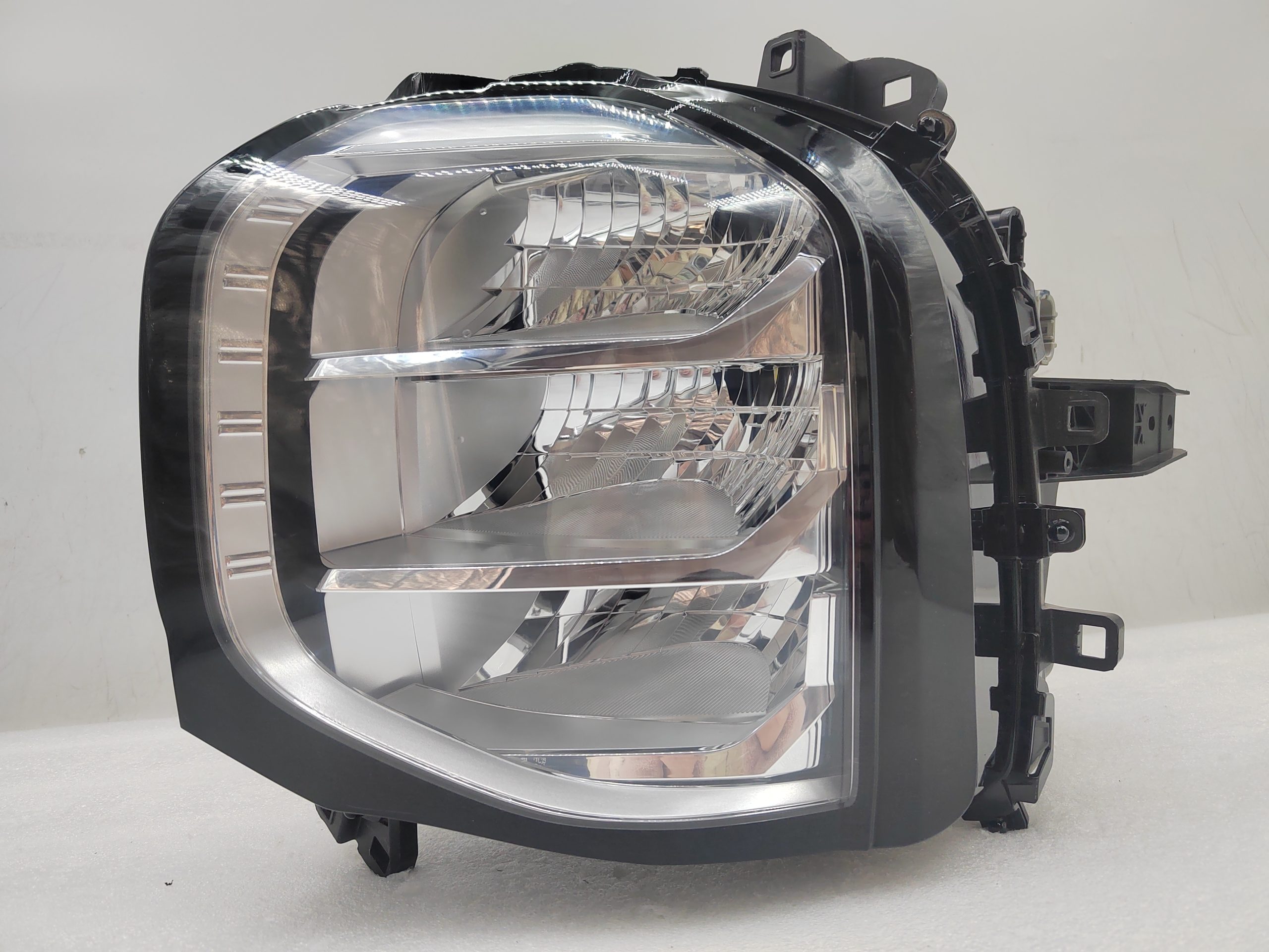 MITSUBISHI OUTLANDER 2021-2023 LED L.H.S HEADLIGHT ASSEMBLY