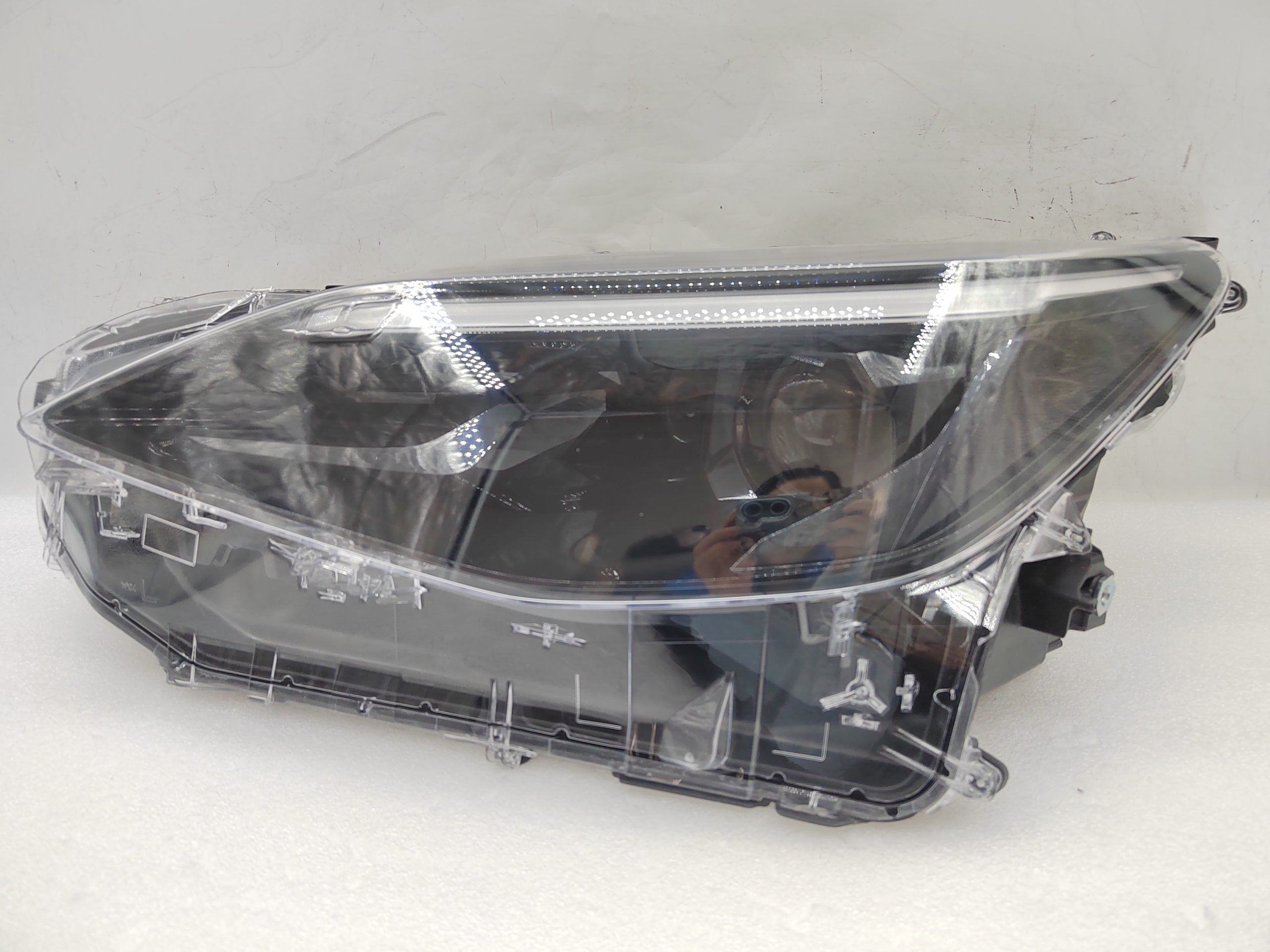 TOYOTA YARIS CROSS MXPB10 2020-2023 HALOGEN L.H.S HEADLIGHT ASSEMBLY