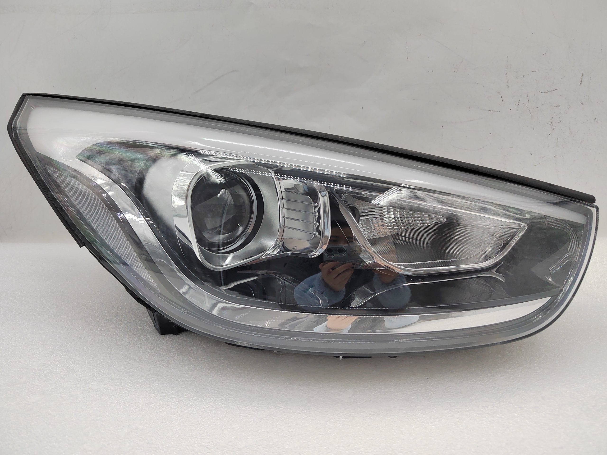 HYUNDAI IX35 SE 2013-2015 HALOGEN R.H.S HEADLIGHT ASSEMBLY